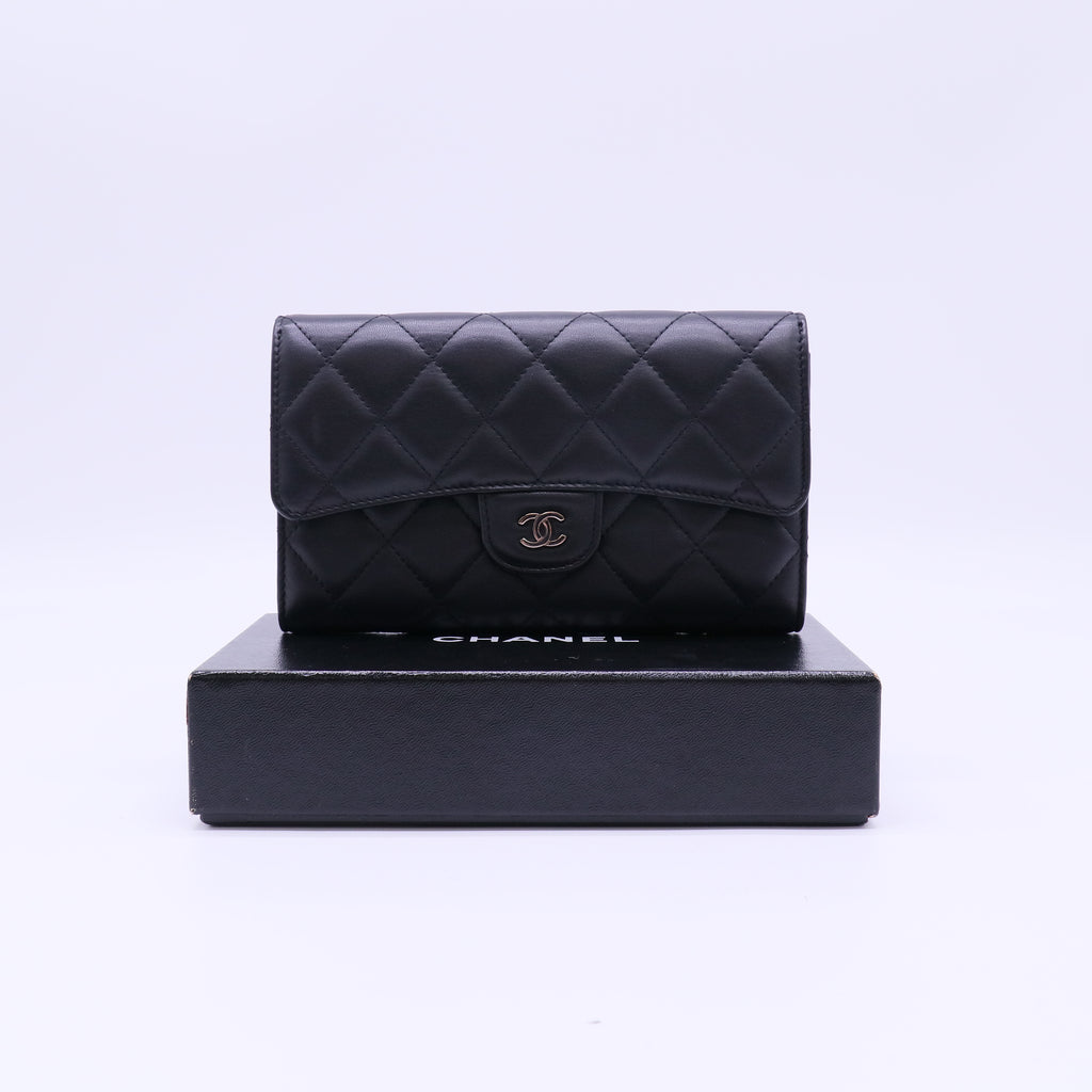L-Flap Wallet Quilted Lambskin Long W21888
