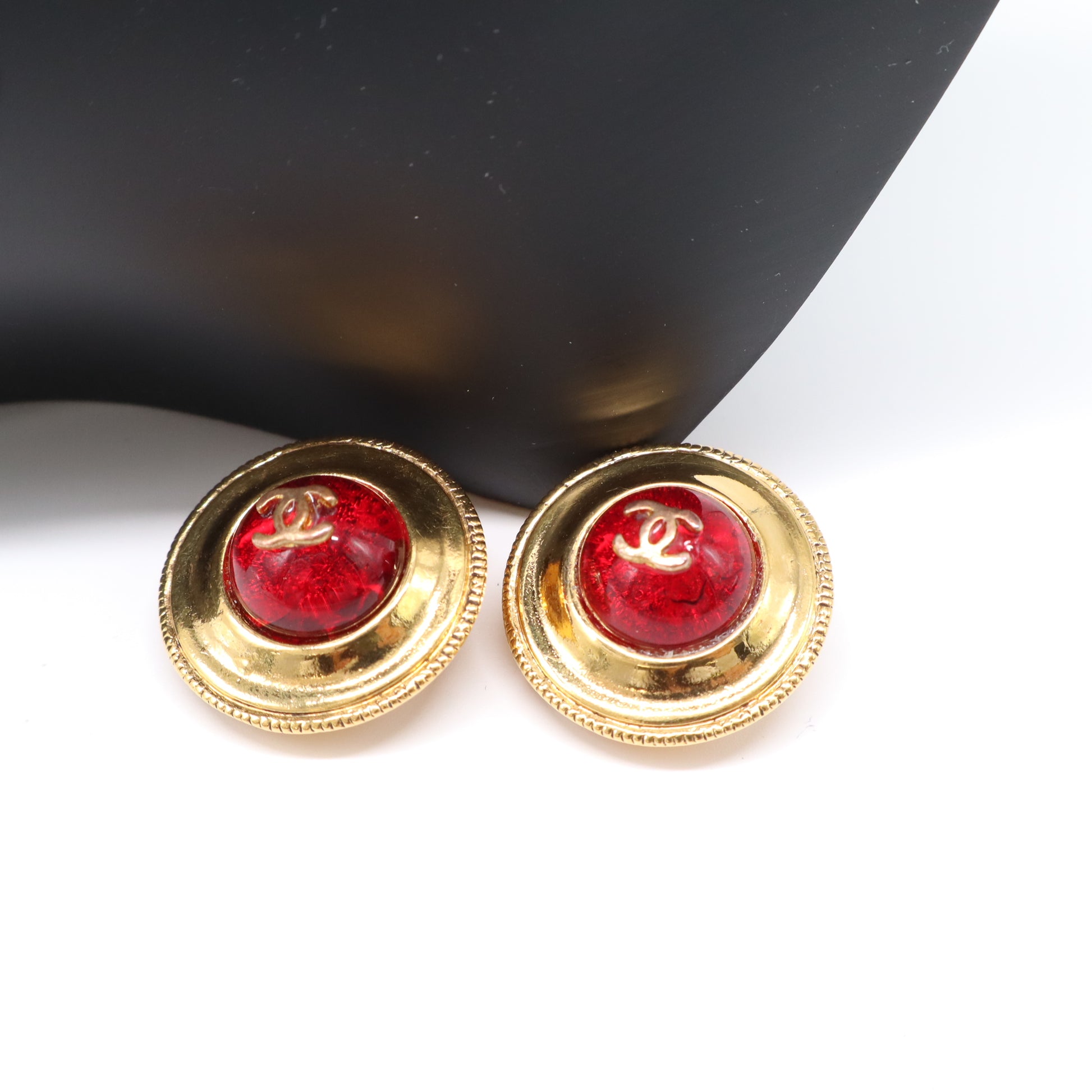 Chanel Vintage CC Gripoix Clip-On Earrings W21901