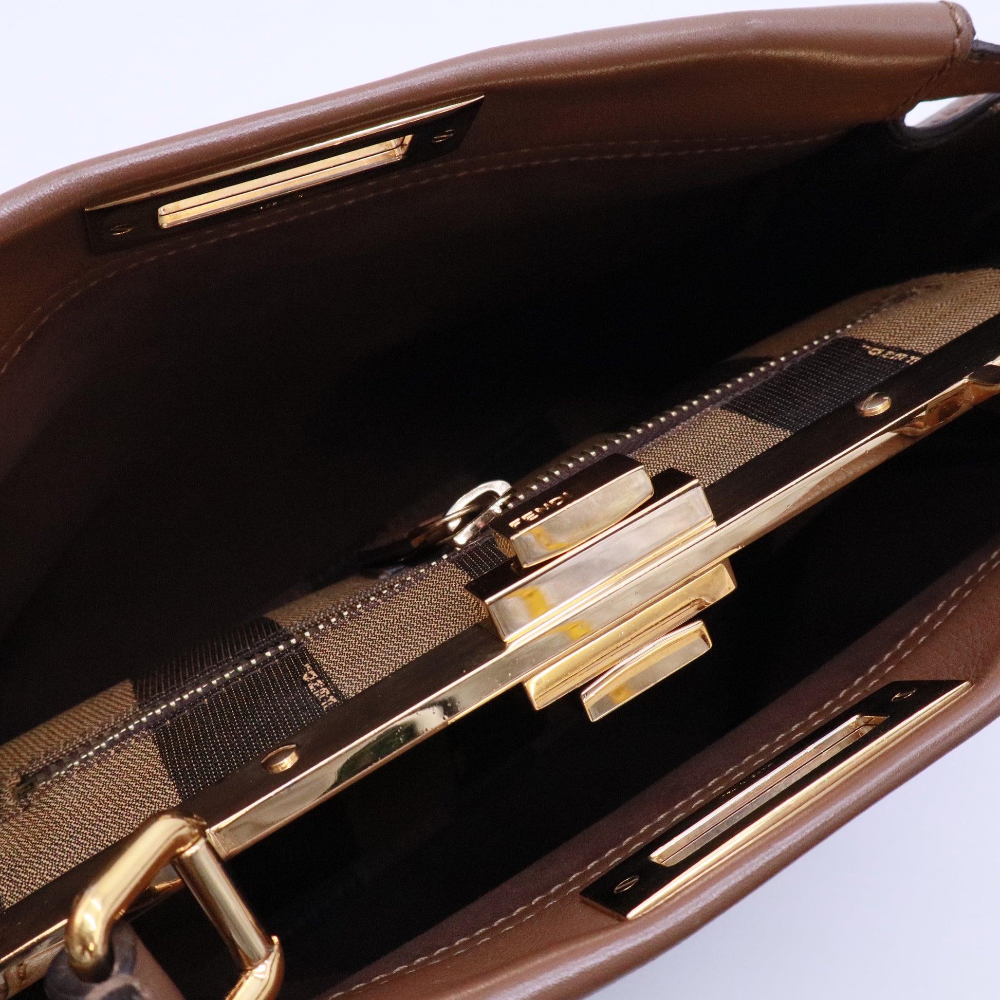 Peekaboo Bag Rigid Leather Regular