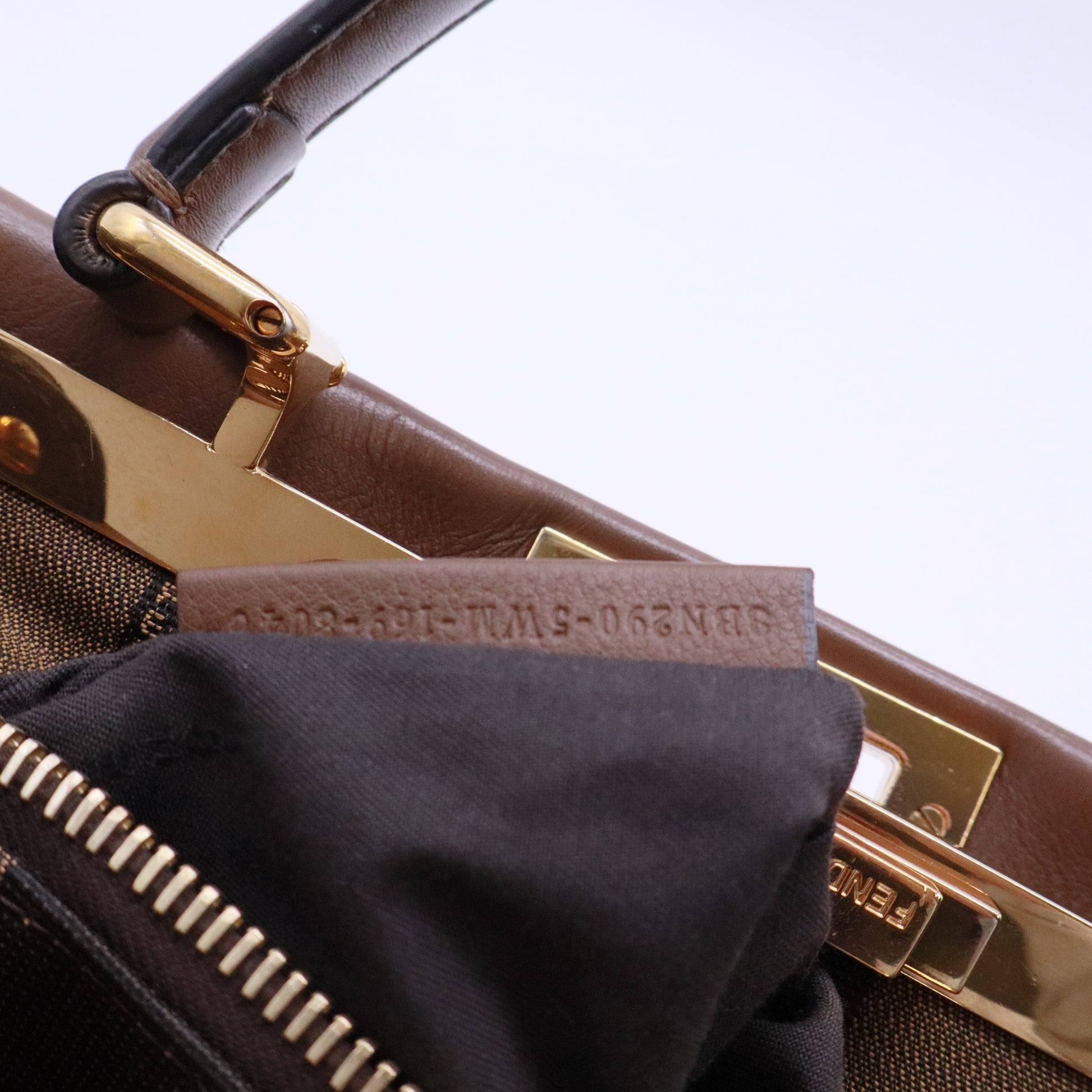 Peekaboo Bag Rigid Leather Regular
