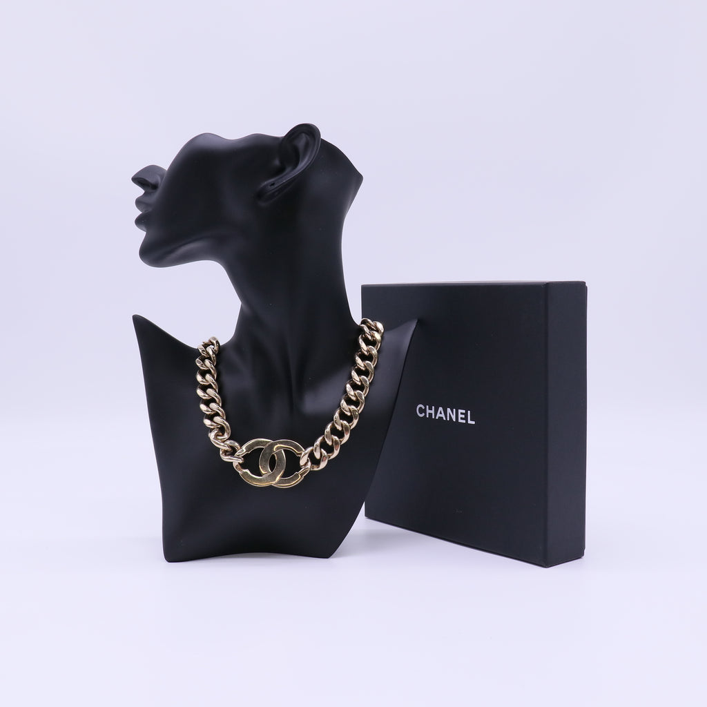 Chanel Paris Interlocking CC Curb Chain Bracelet W21896