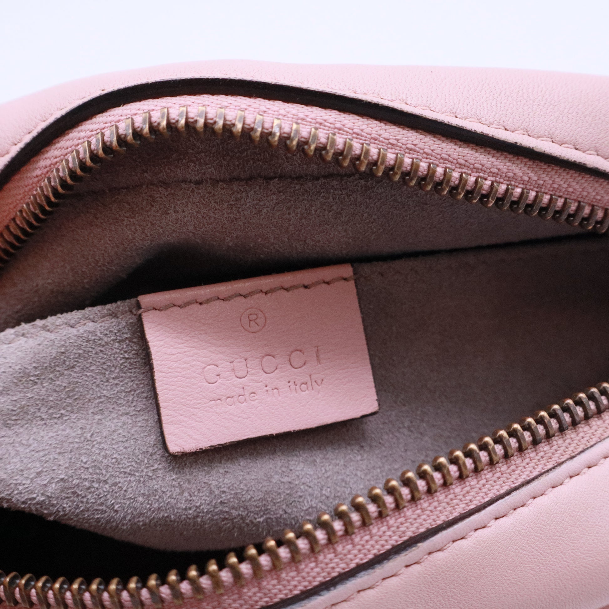 GG Marmont Shoulder Bag Matelasse Leather Small