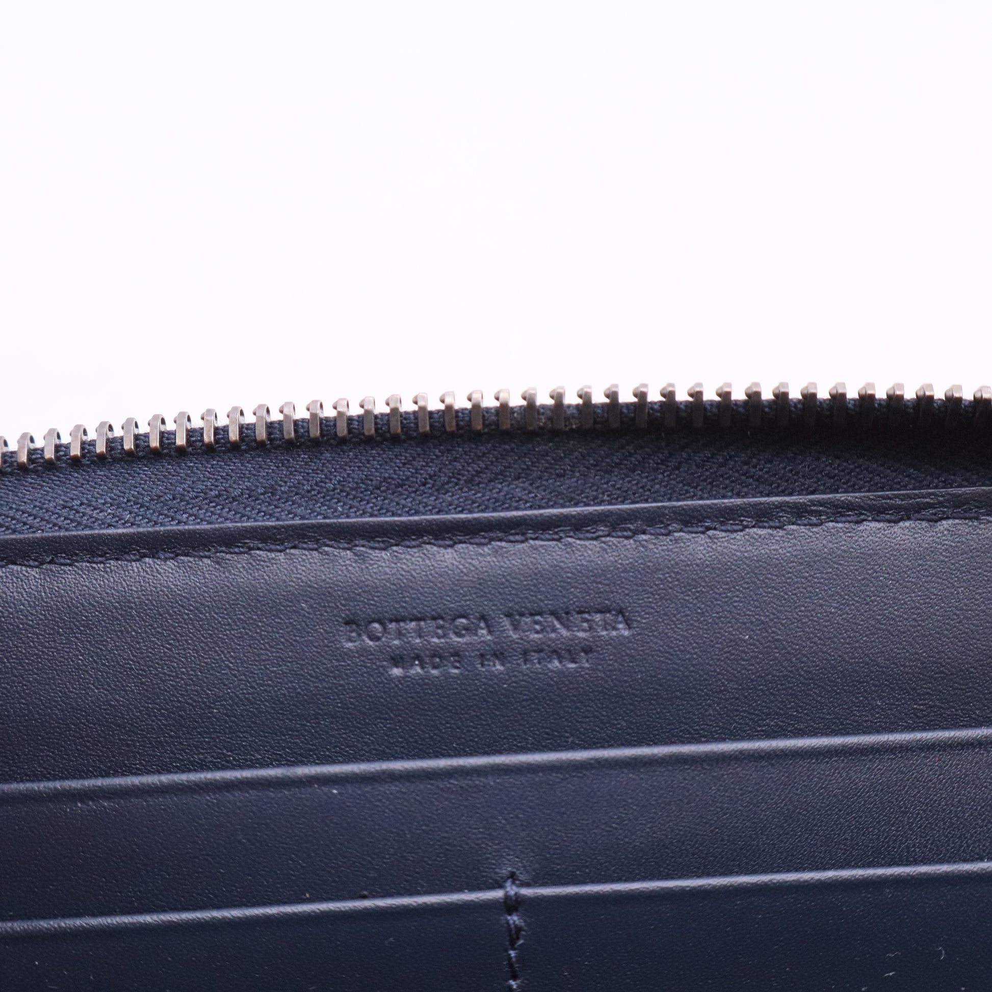 Intrecciato Continental Zip Interlocking CC Logo Continental Wallet