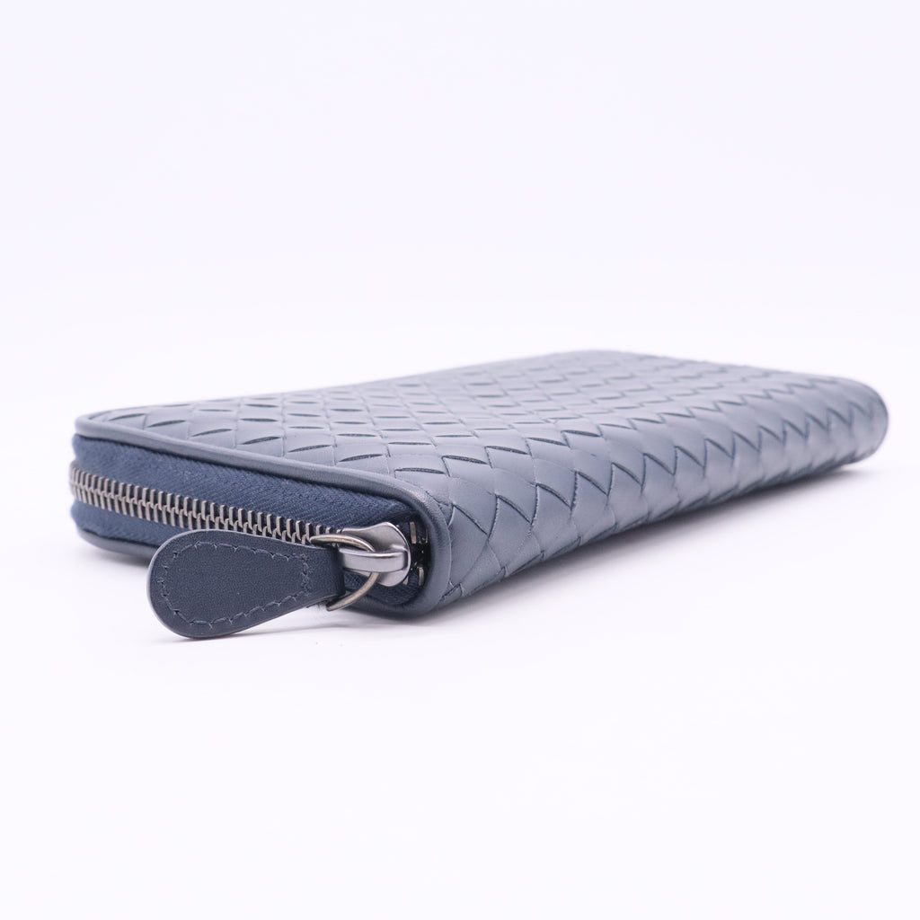 Intrecciato Continental Zip Interlocking CC Logo Continental Wallet