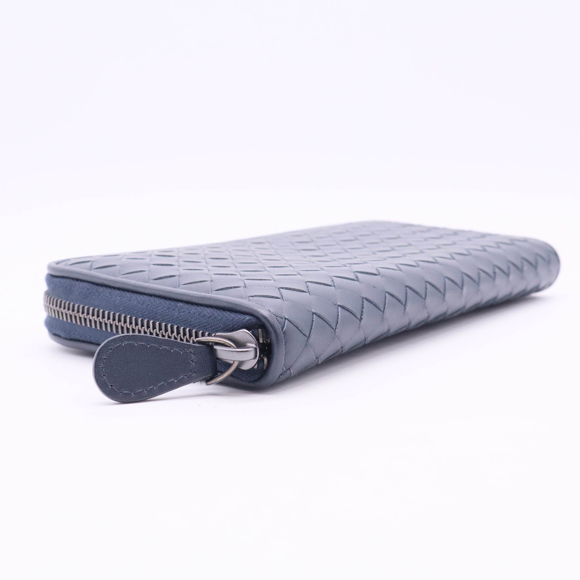 Intrecciato Continental Zip Interlocking CC Logo Continental Wallet
