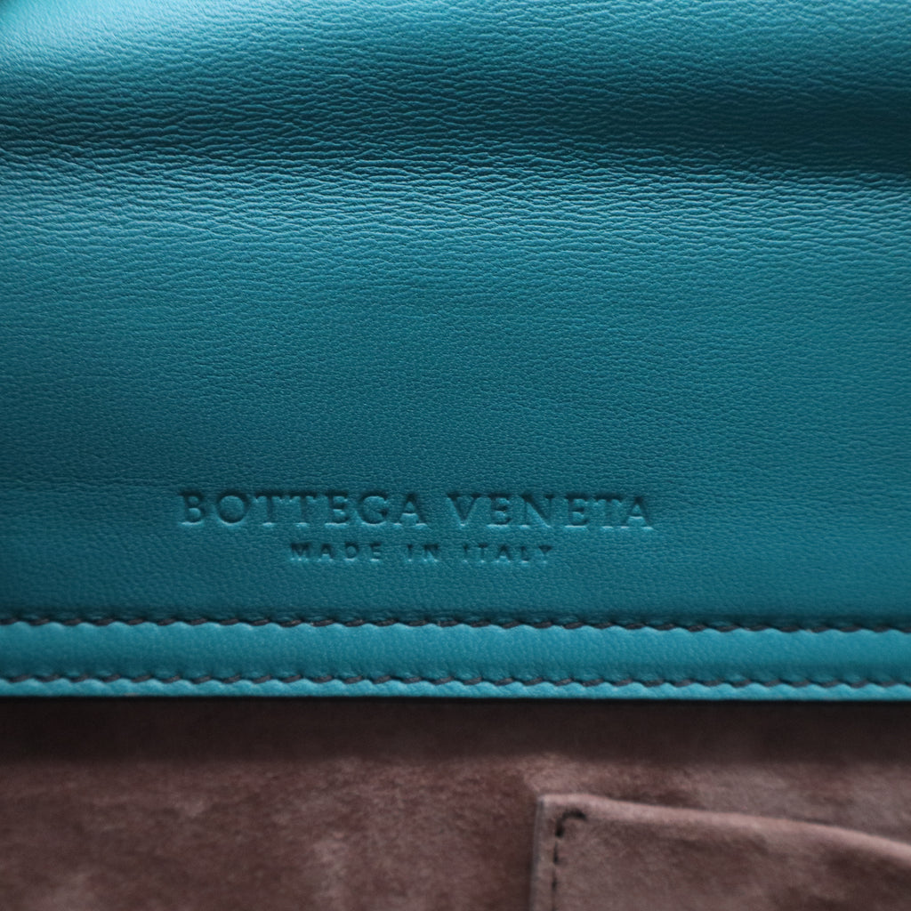 Intrecciato Leather Chain Shoulder Bag B20375