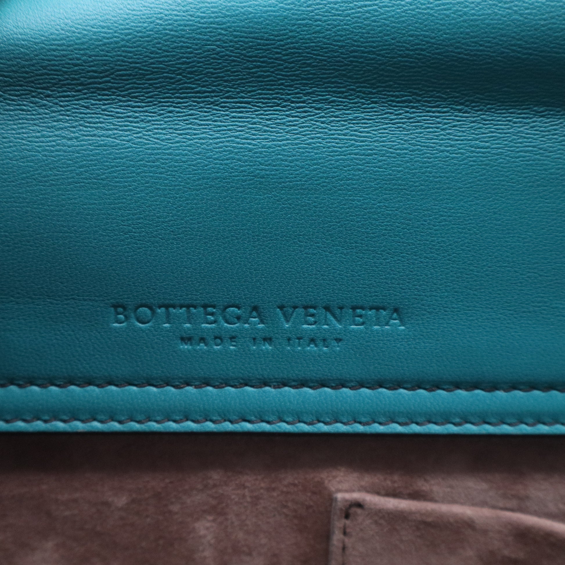 Intrecciato Leather Chain Shoulder Bag B20375
