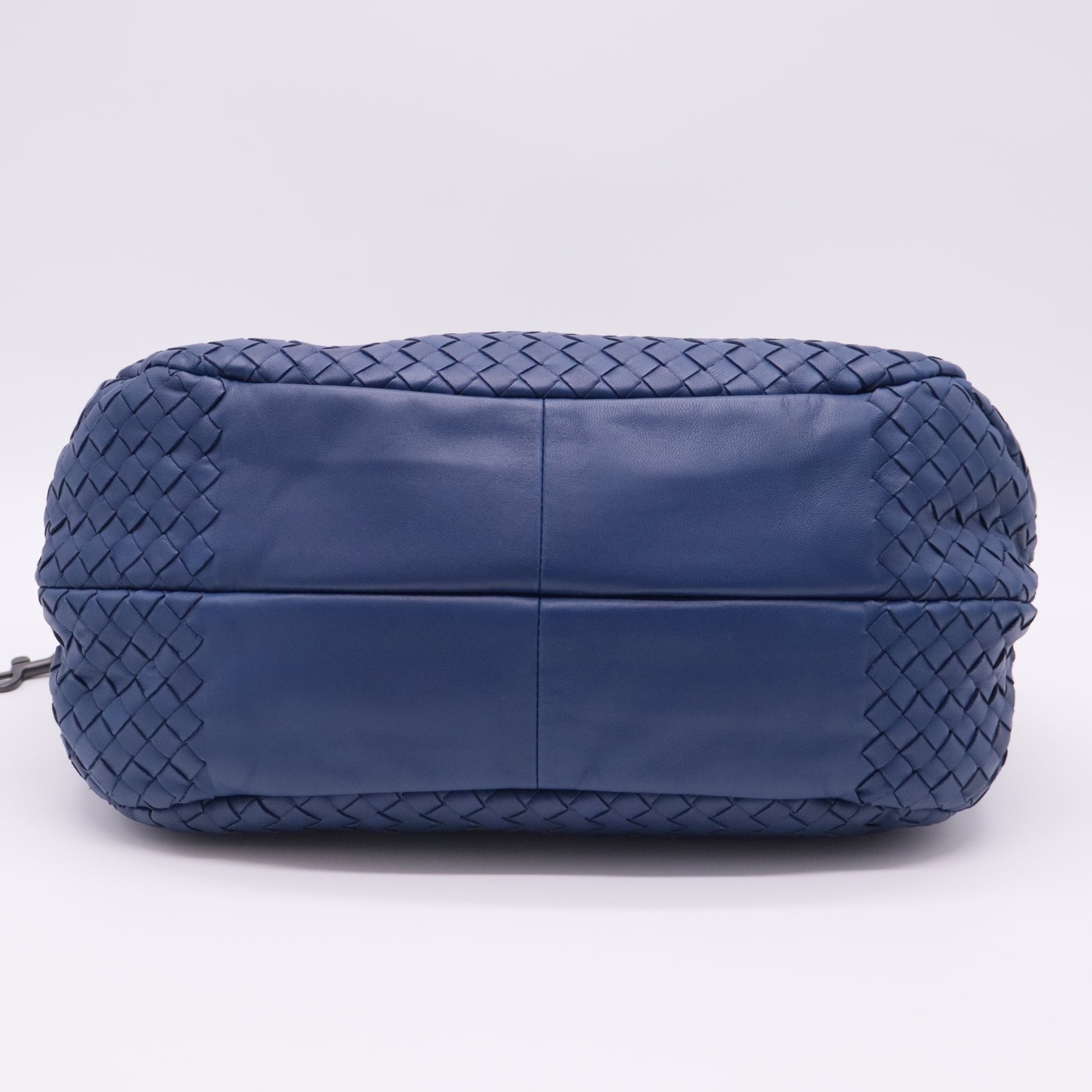 Sloane Hobo Intrecciato Nappa Medium