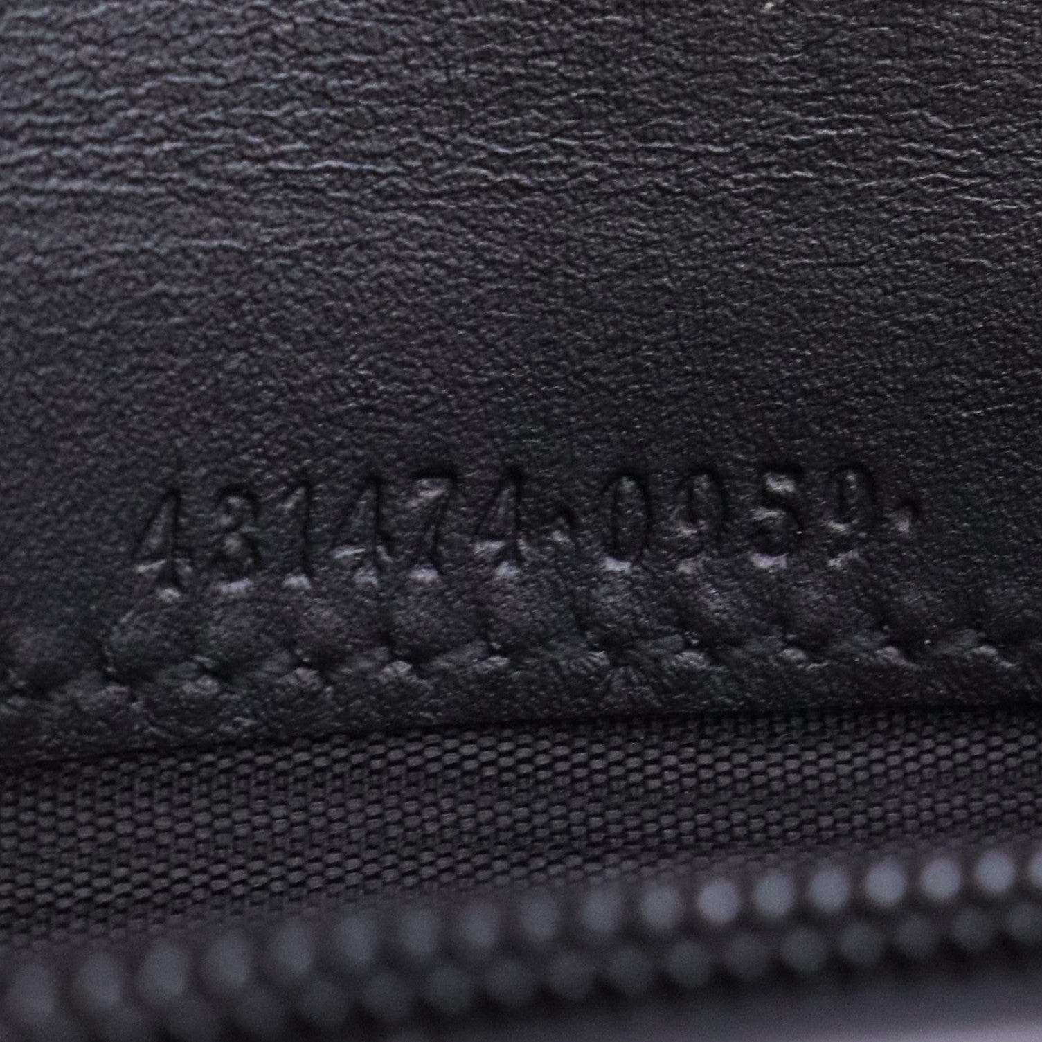 GG Supreme Monogram Mini Peony Pearly Black