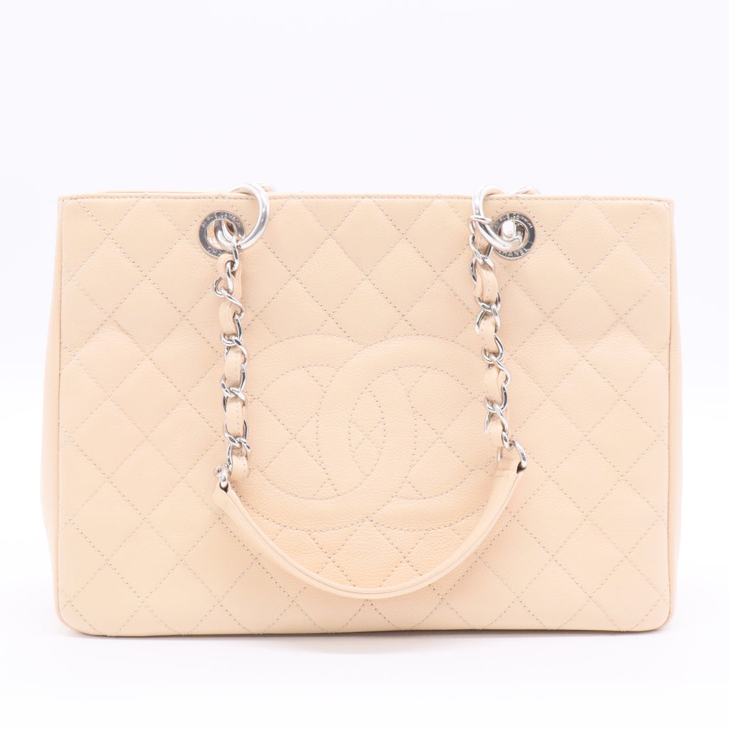 Grand Shopping Tote Quilted Caviar Light Beige