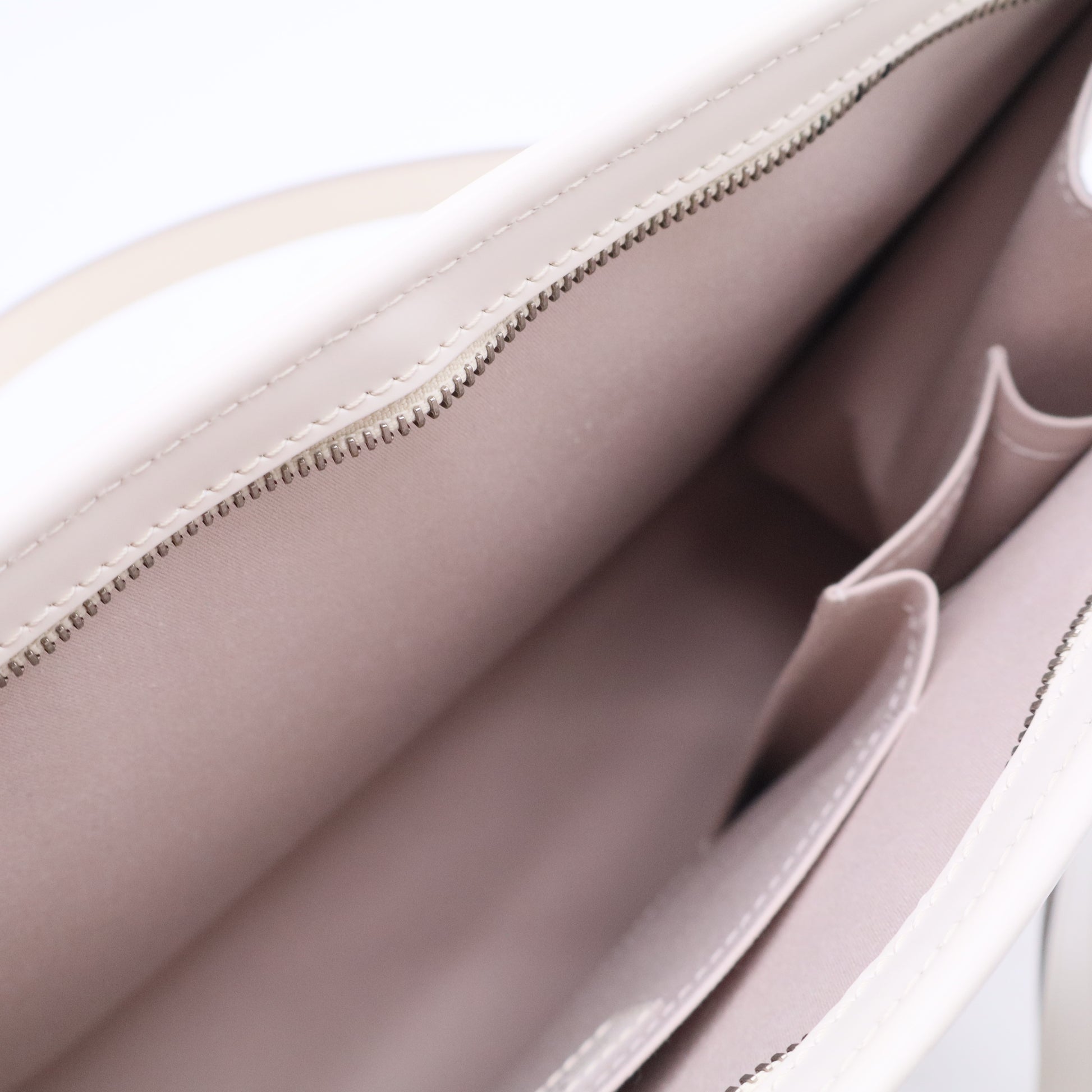 White Epi Leather Madeleine GM Bag  B203831