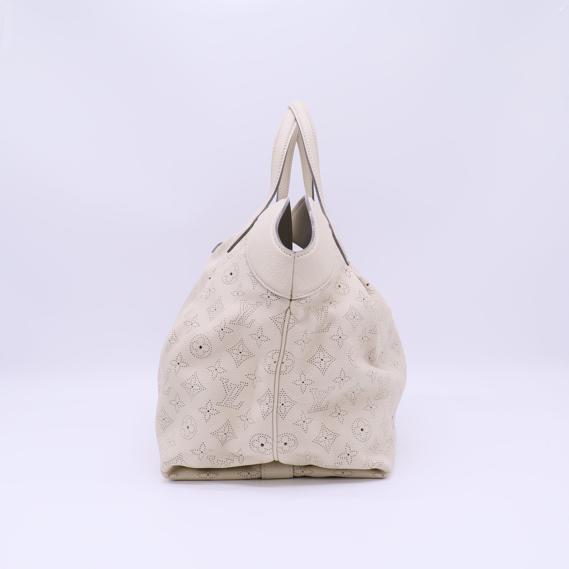 Louis Vuitton Monogram Mahina Cirrus B22557