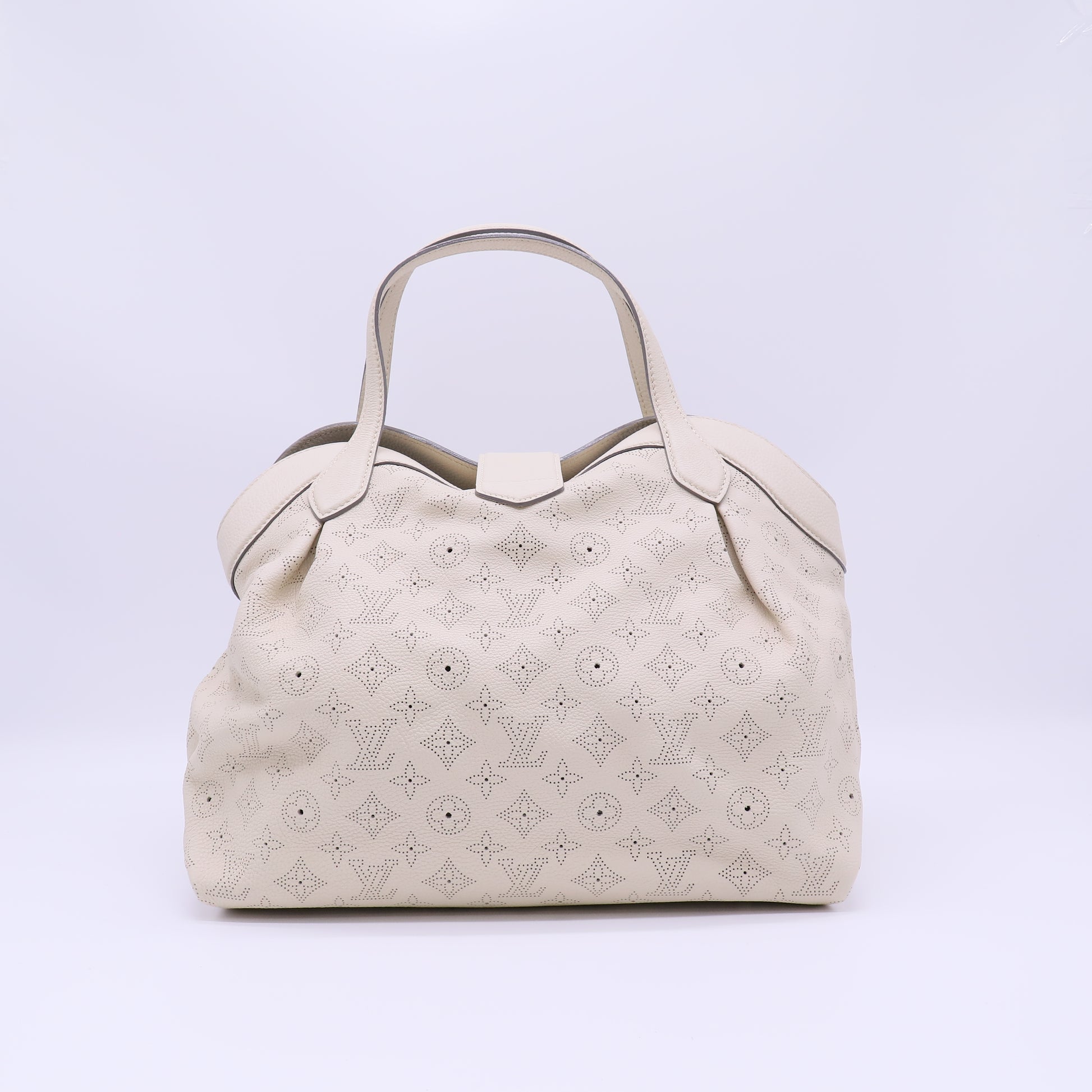 Louis Vuitton Monogram Mahina Cirrus B22557