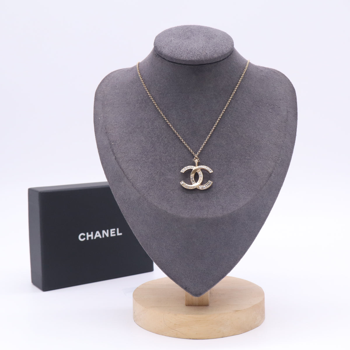 Chanel Baguette CC Pendant Necklace W23120