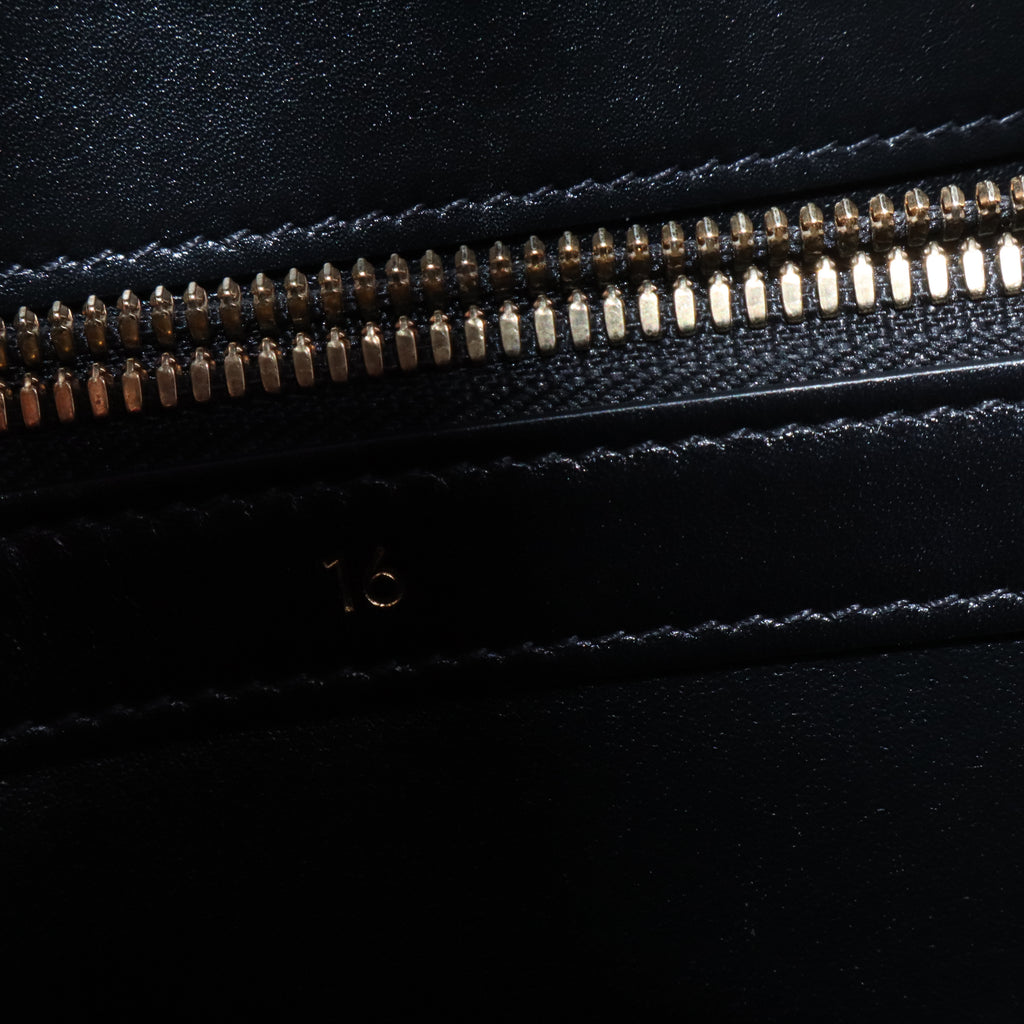 Medium Classique 16 Bag B21113