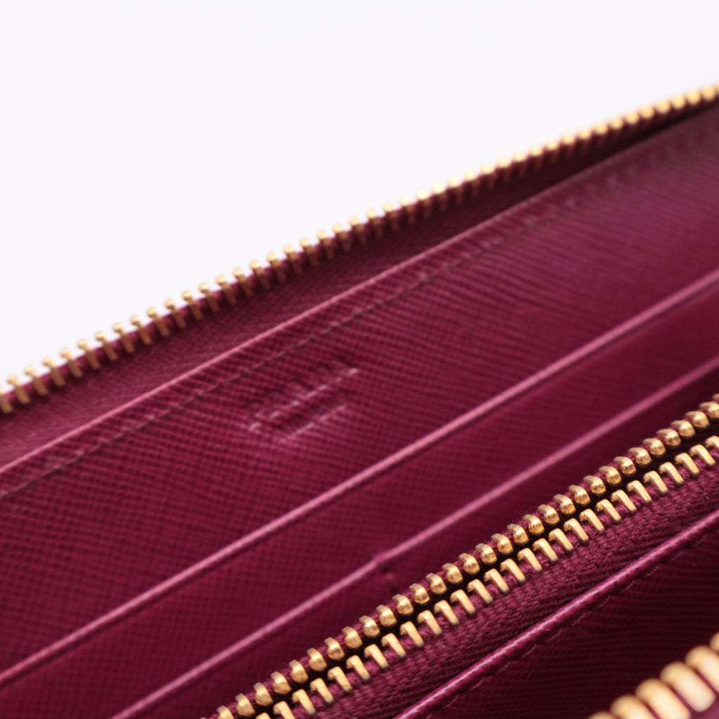 Saffiano Metal Zip Around Wallet Ibisco
