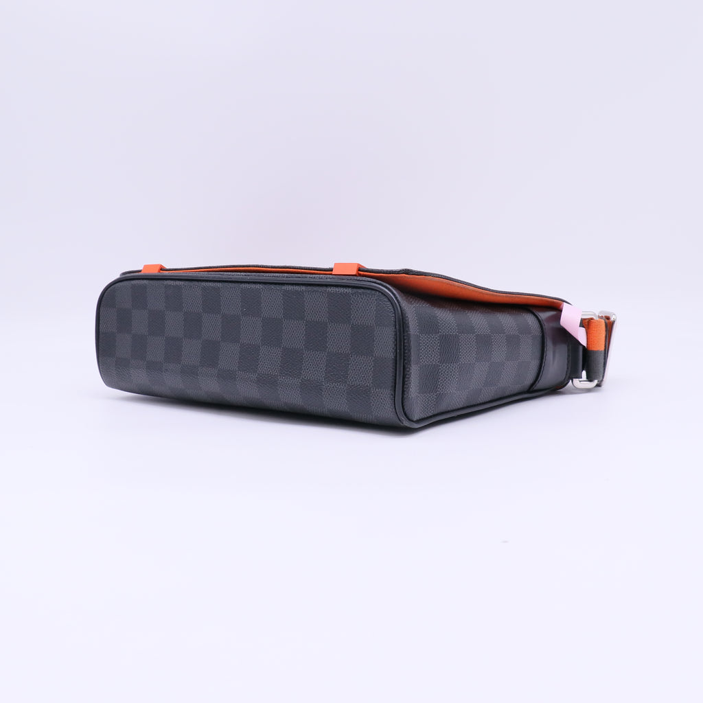 Damier Graphite District PM Orange Twins LDJ4347