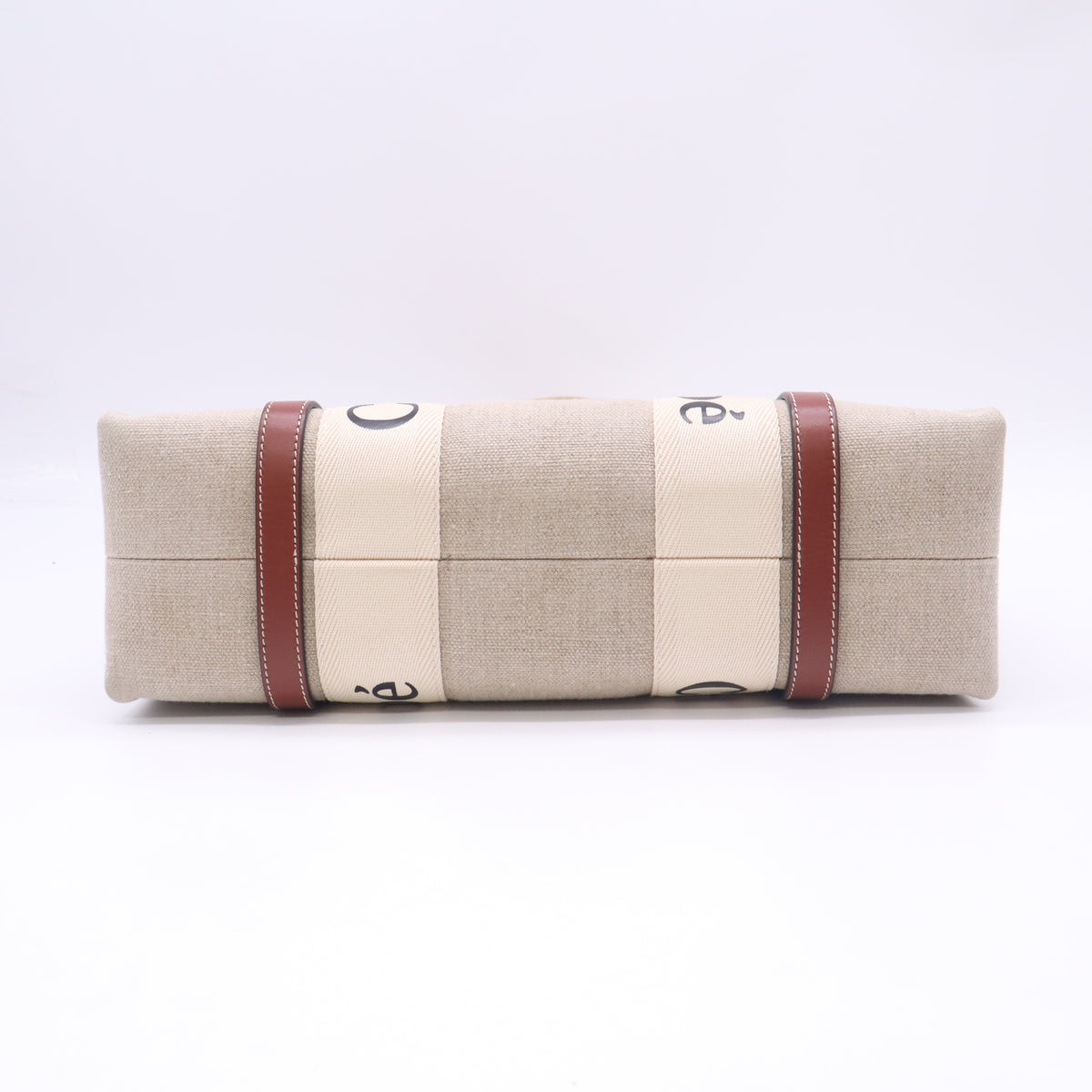 Chloé Medium Woody Tote Bag B24095