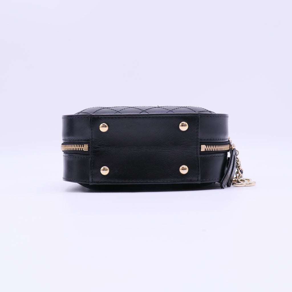 Chanel Cruising Top Handle Vanity Case with Chain B22450