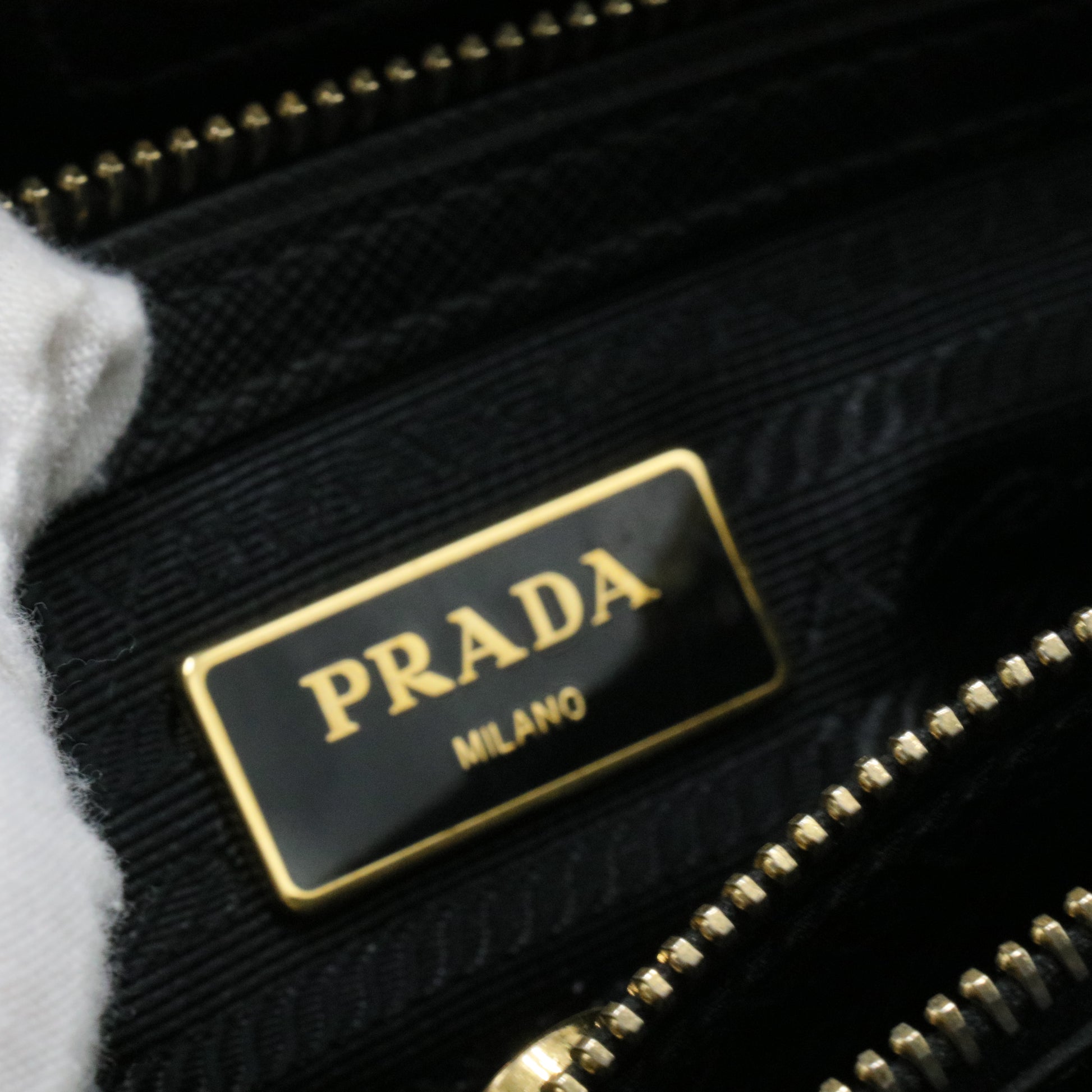 Saffiano Lux Medium Galleria Tote