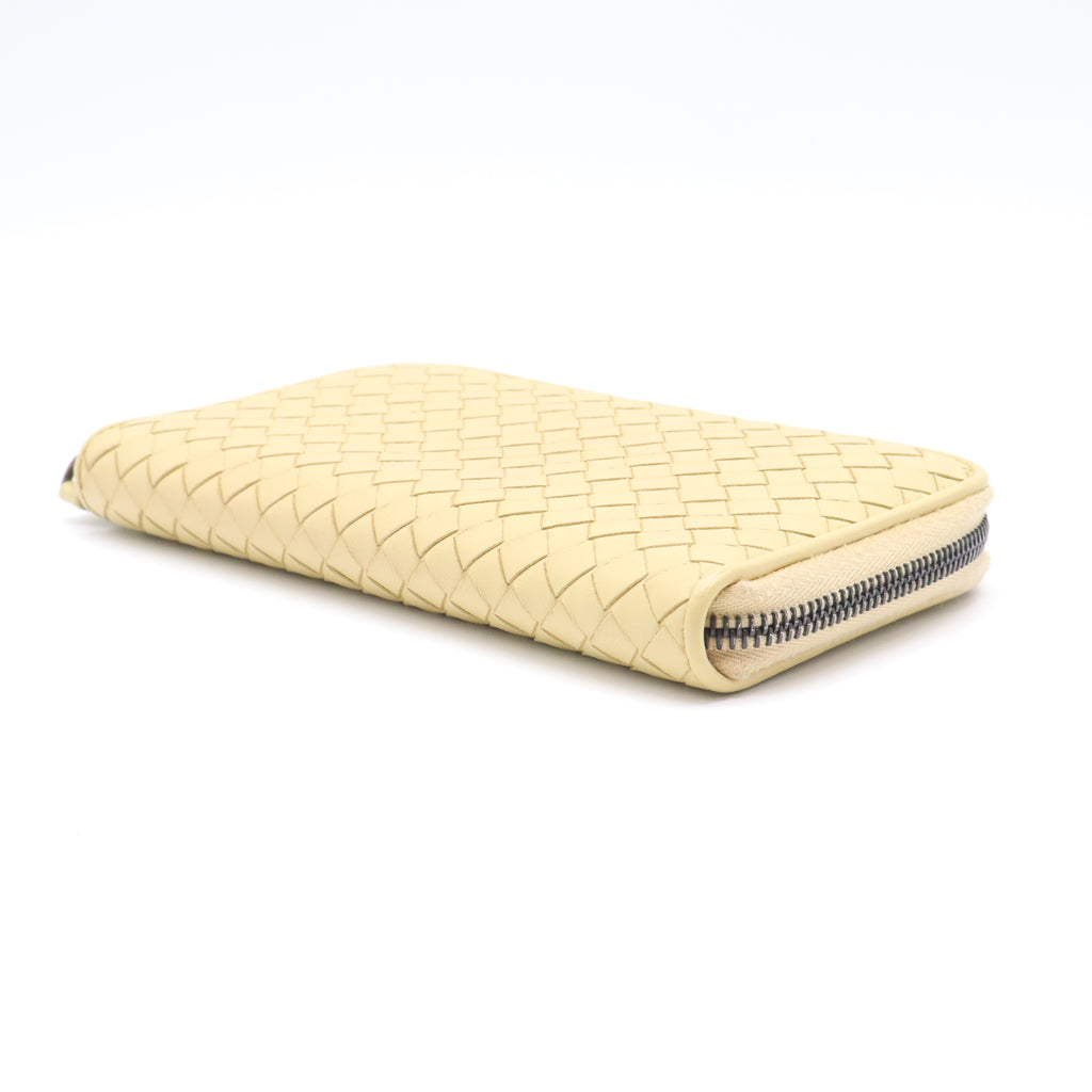 Intrecciato Weave Leather Wallet W21598