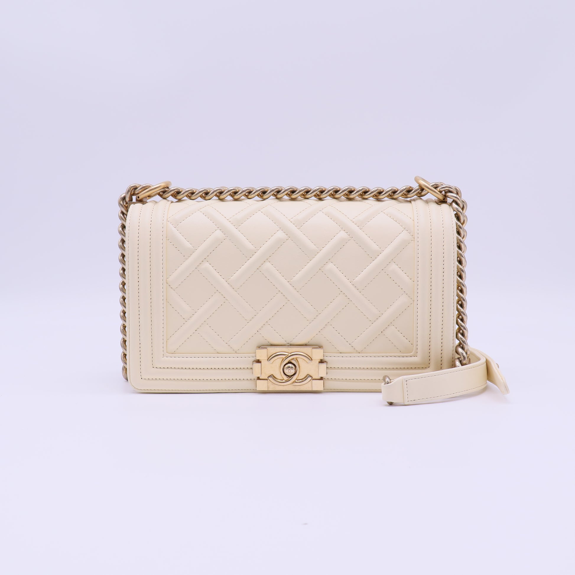 Boy CHANEL Flap Bag B22342