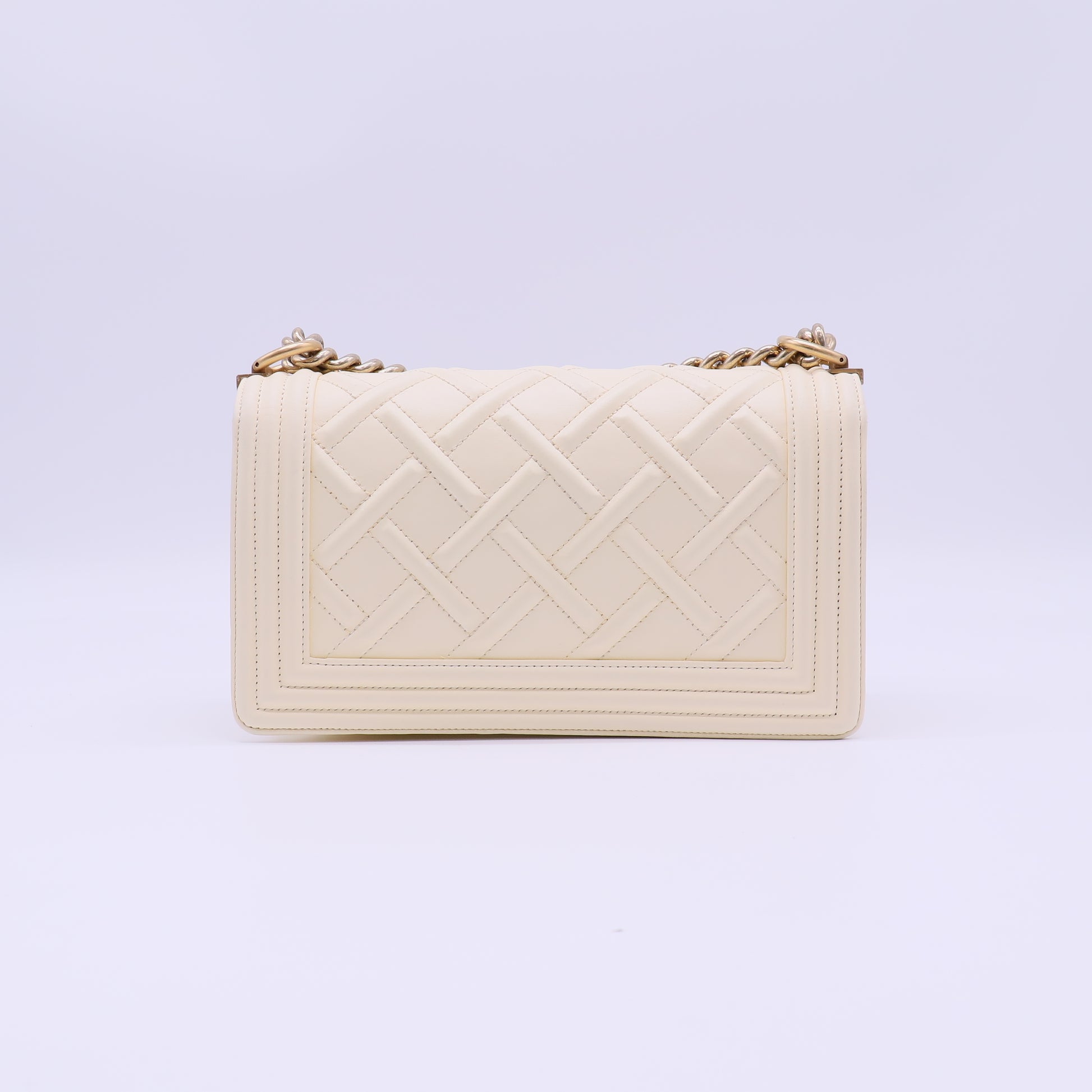 Boy CHANEL Flap Bag B22342