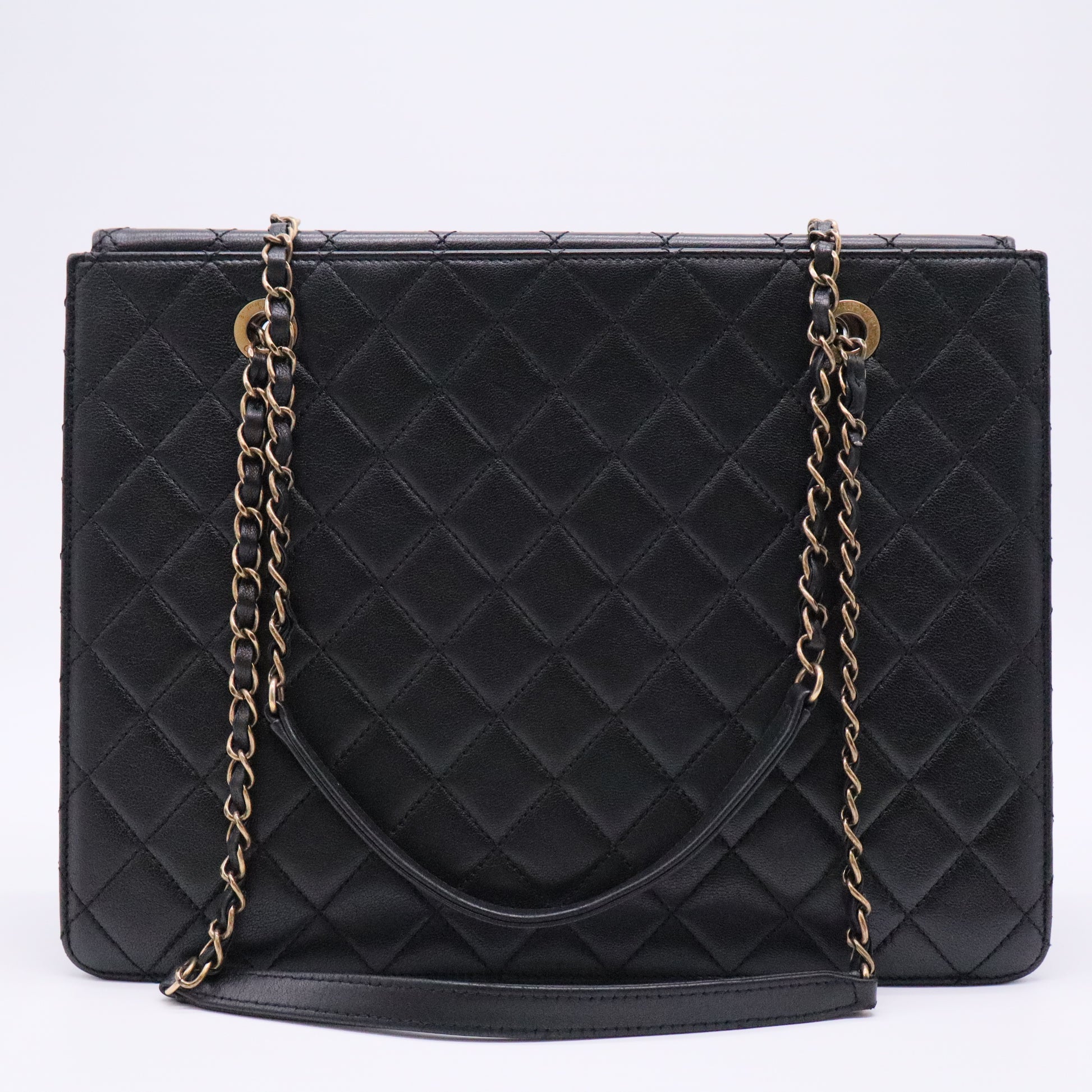 l Vintage Quilted Flap Bag with Plaque Logo Lock