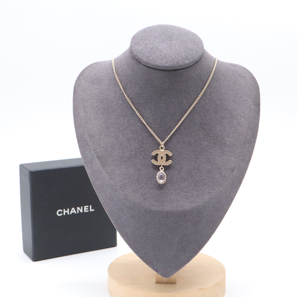 Chanel Textured CC Purple Gripoix Pendant Necklace W21607
