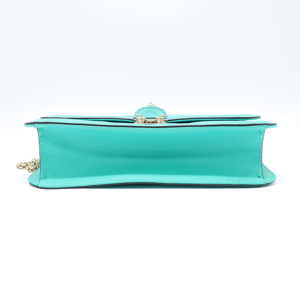Valentino Garavani Glam Lock bag B22525