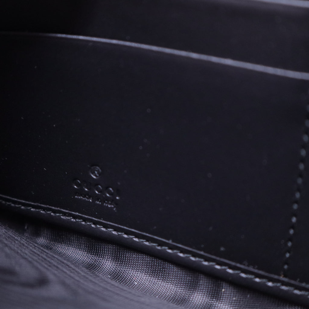 GG Signature Leather Continental Wallet W20397