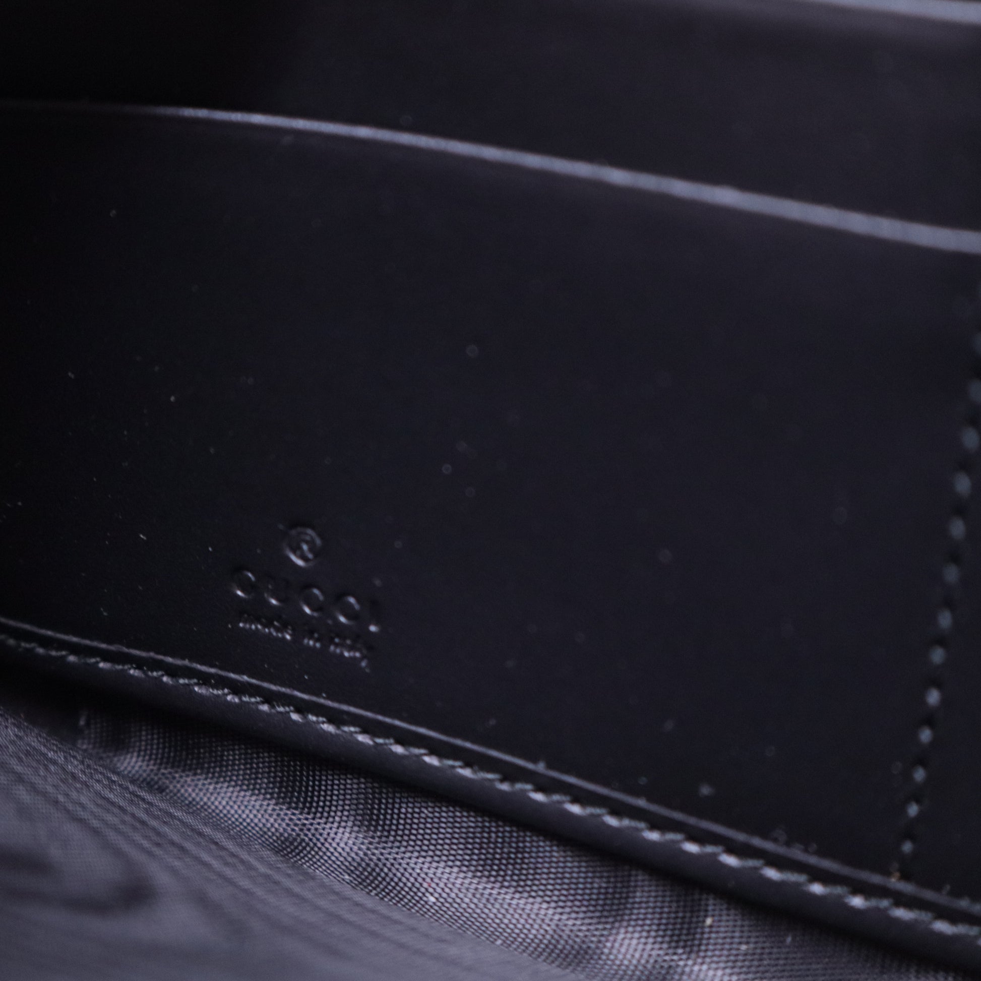 GG Signature Leather Continental Wallet W20397