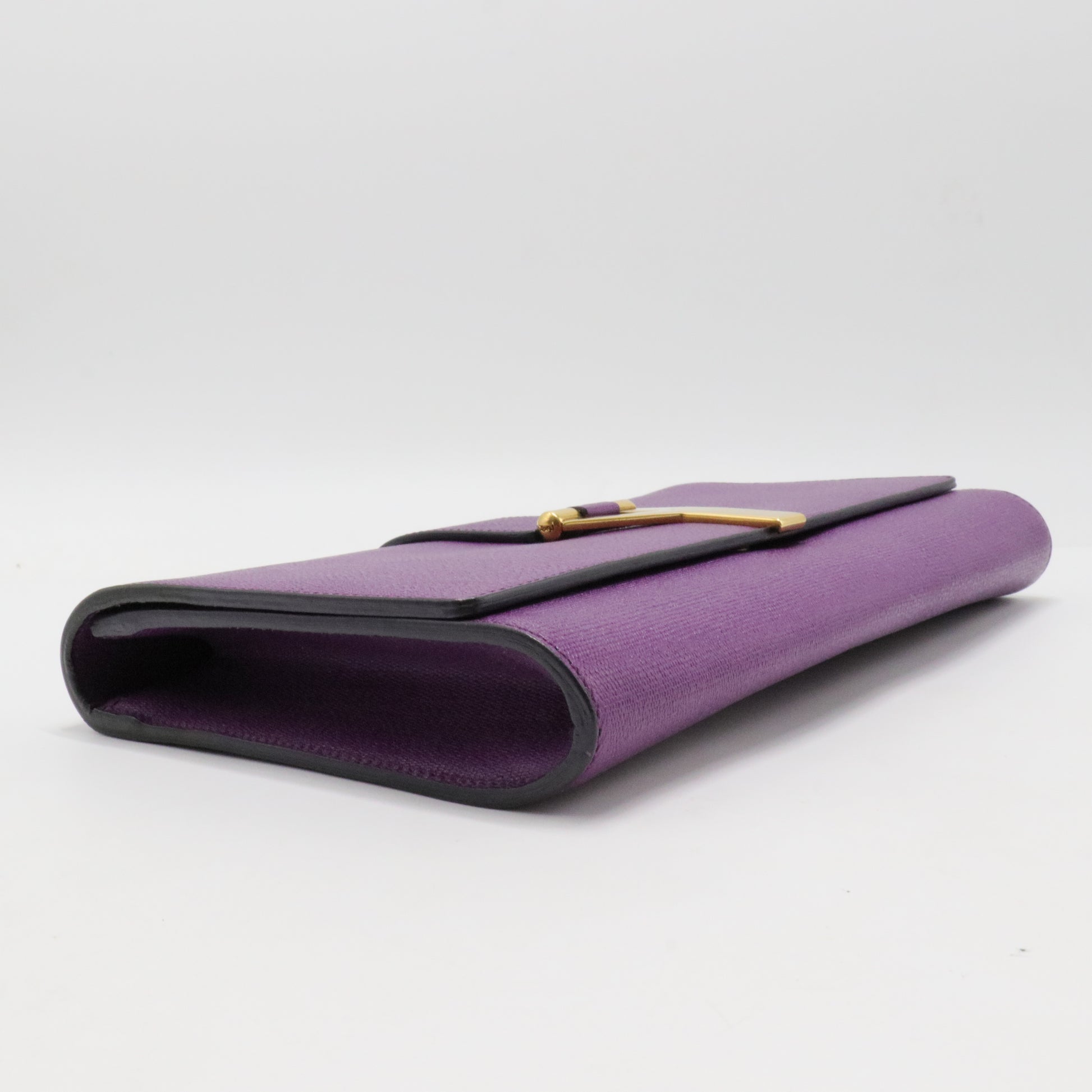 Chyc pouch in purple leather