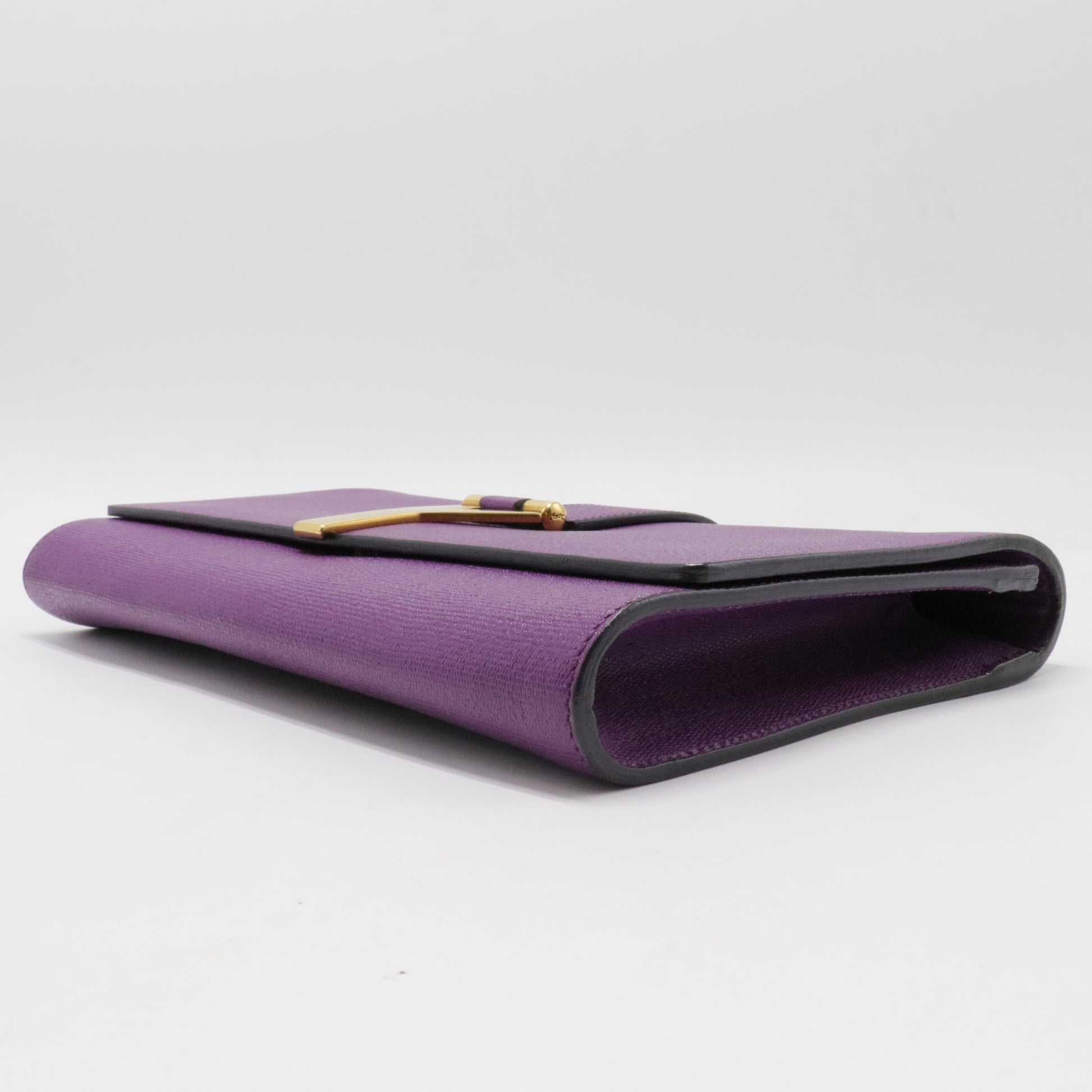 Chyc pouch in purple leather