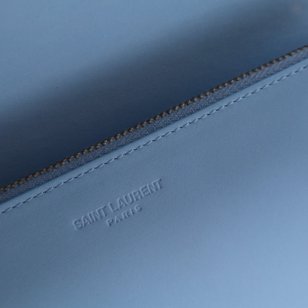 Long leather wallet in blue W20336