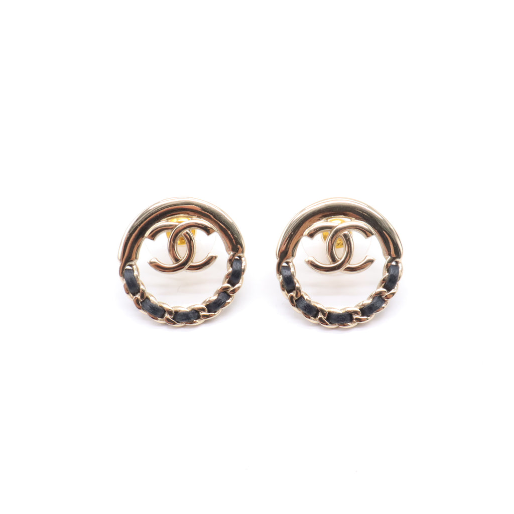 Chanel Leather Interlocking CC Woven Round Earrings W21549