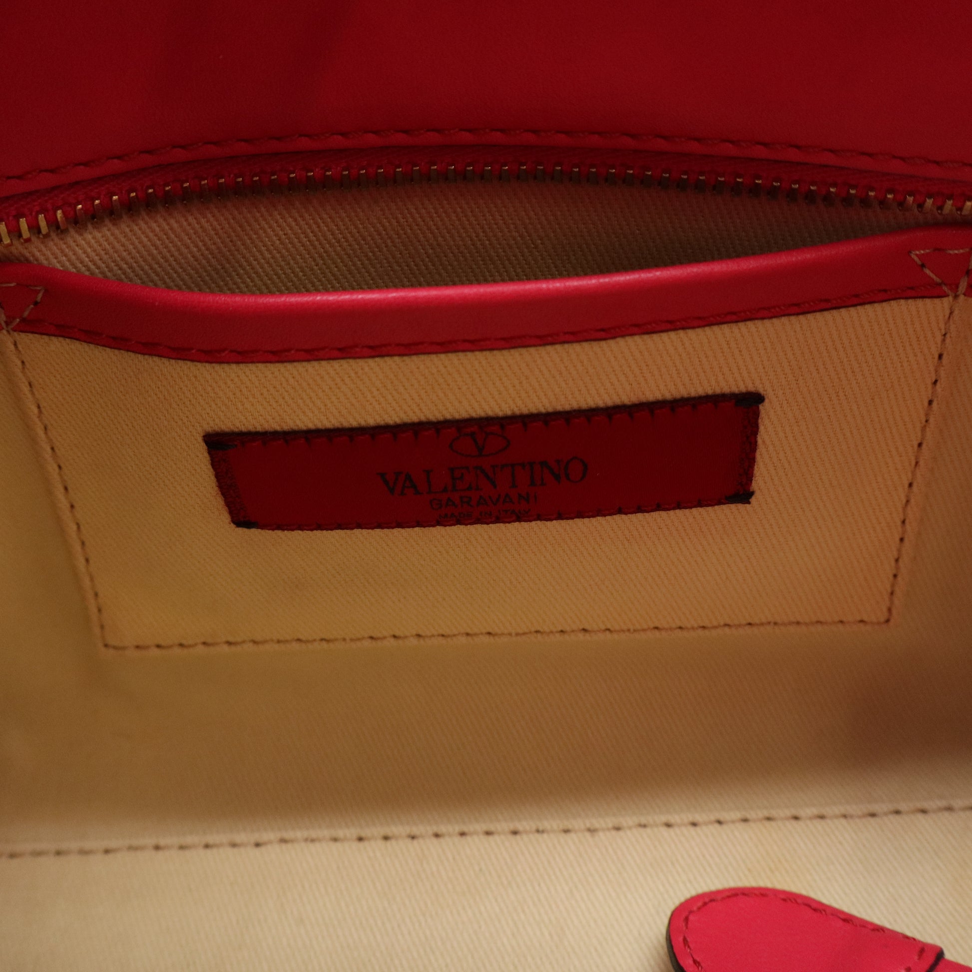 Rockstud Tote Rigid Leather Medium