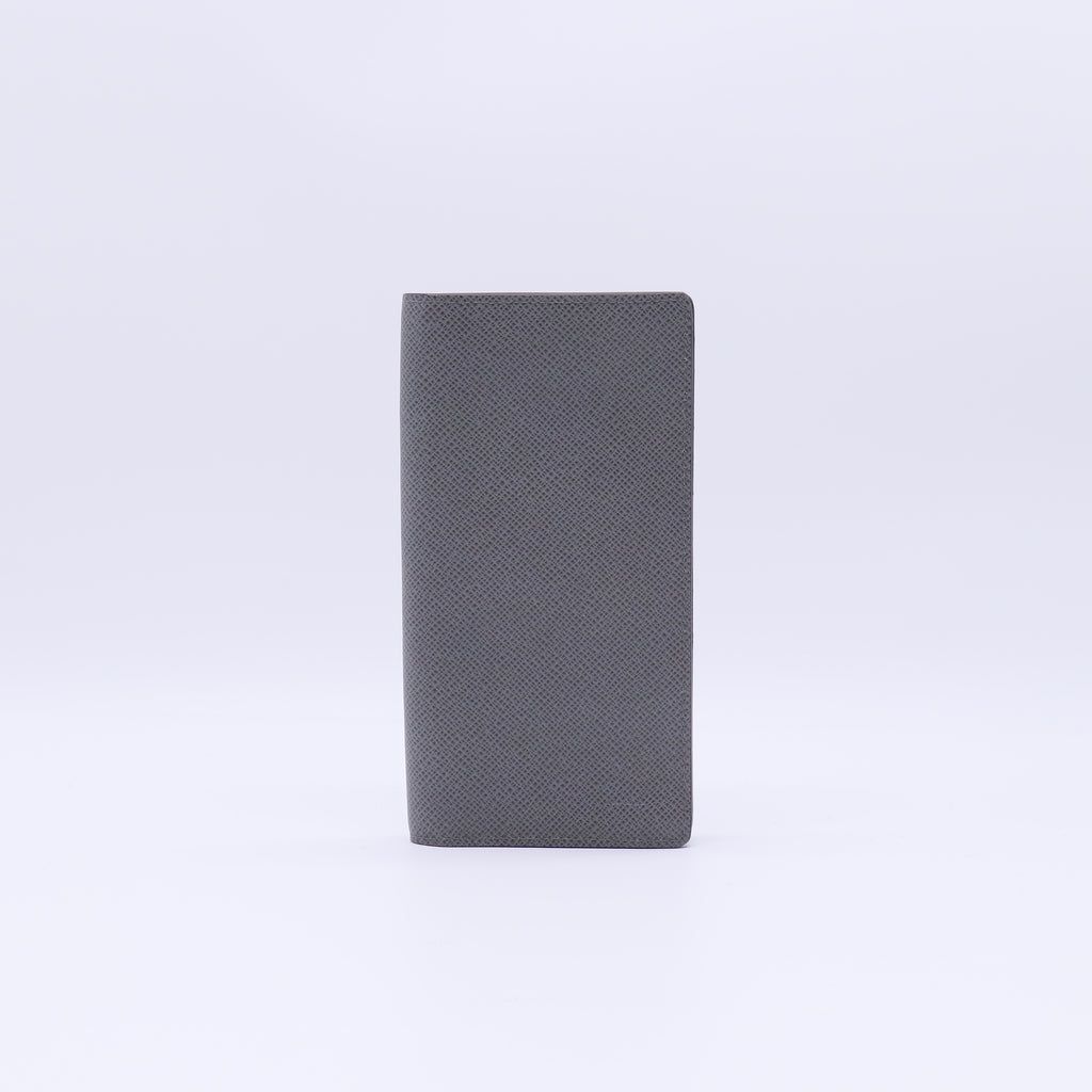 Louis Vuitton Taiga Leather Brazza Wallet W21634
