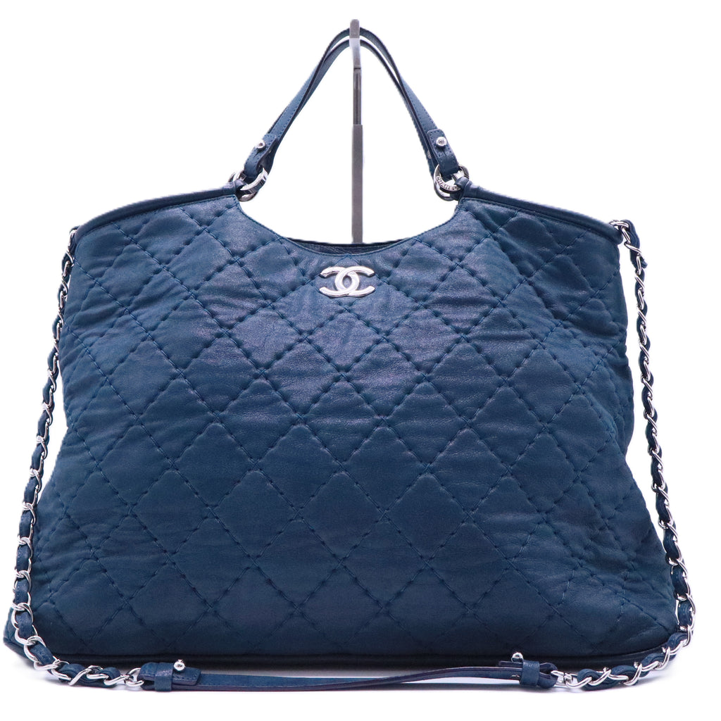 CC Sea Hit Tote Quilted Iridescent Calfskin Large twins for gisel