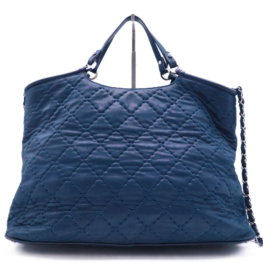 CC Sea Hit Tote Quilted Iridescent Calfskin Large twins for gisel