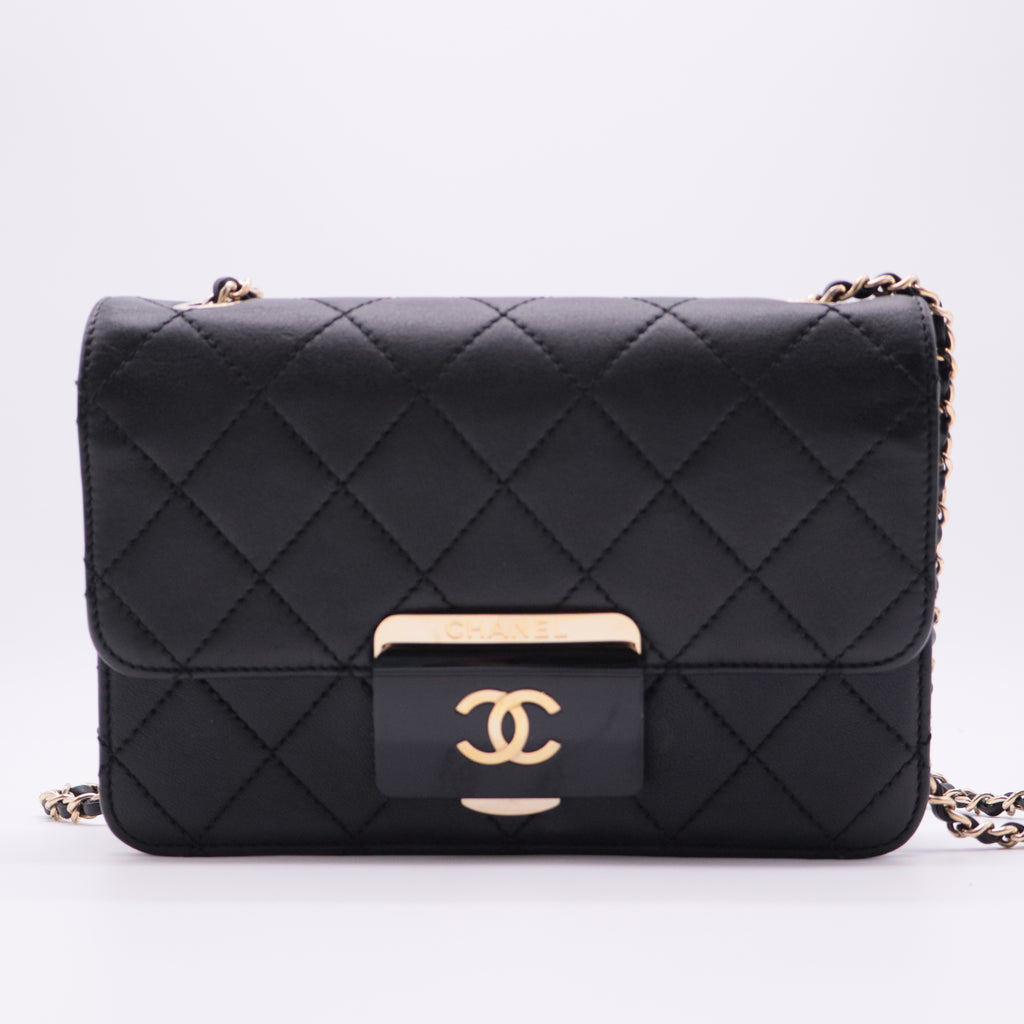 Beauty Lock Flap Bag Small