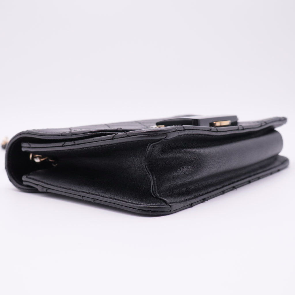 Beauty Lock Flap Bag Small