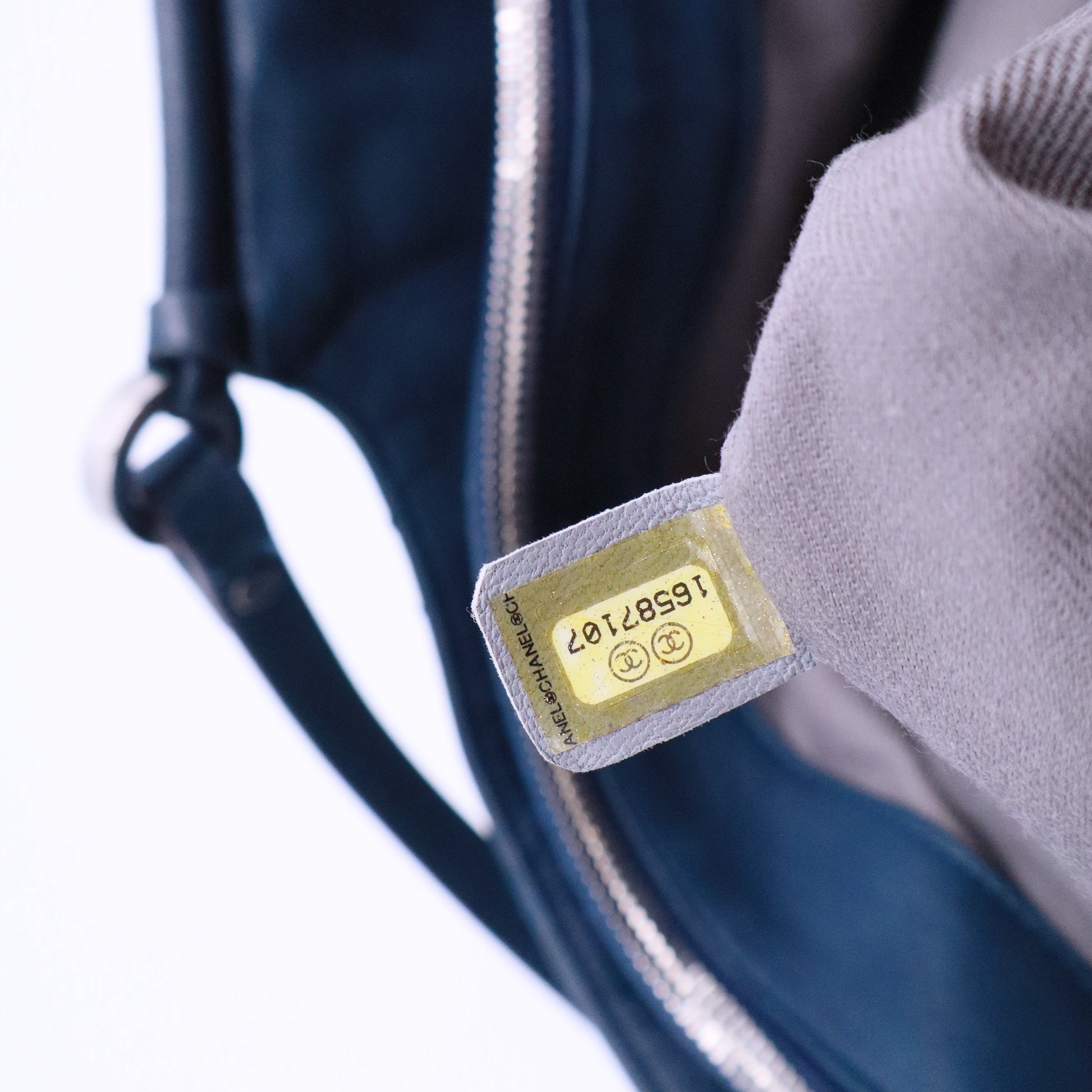 CC Sea Hit Tote Quilted Iridescent Calfskin Large twins for gisel