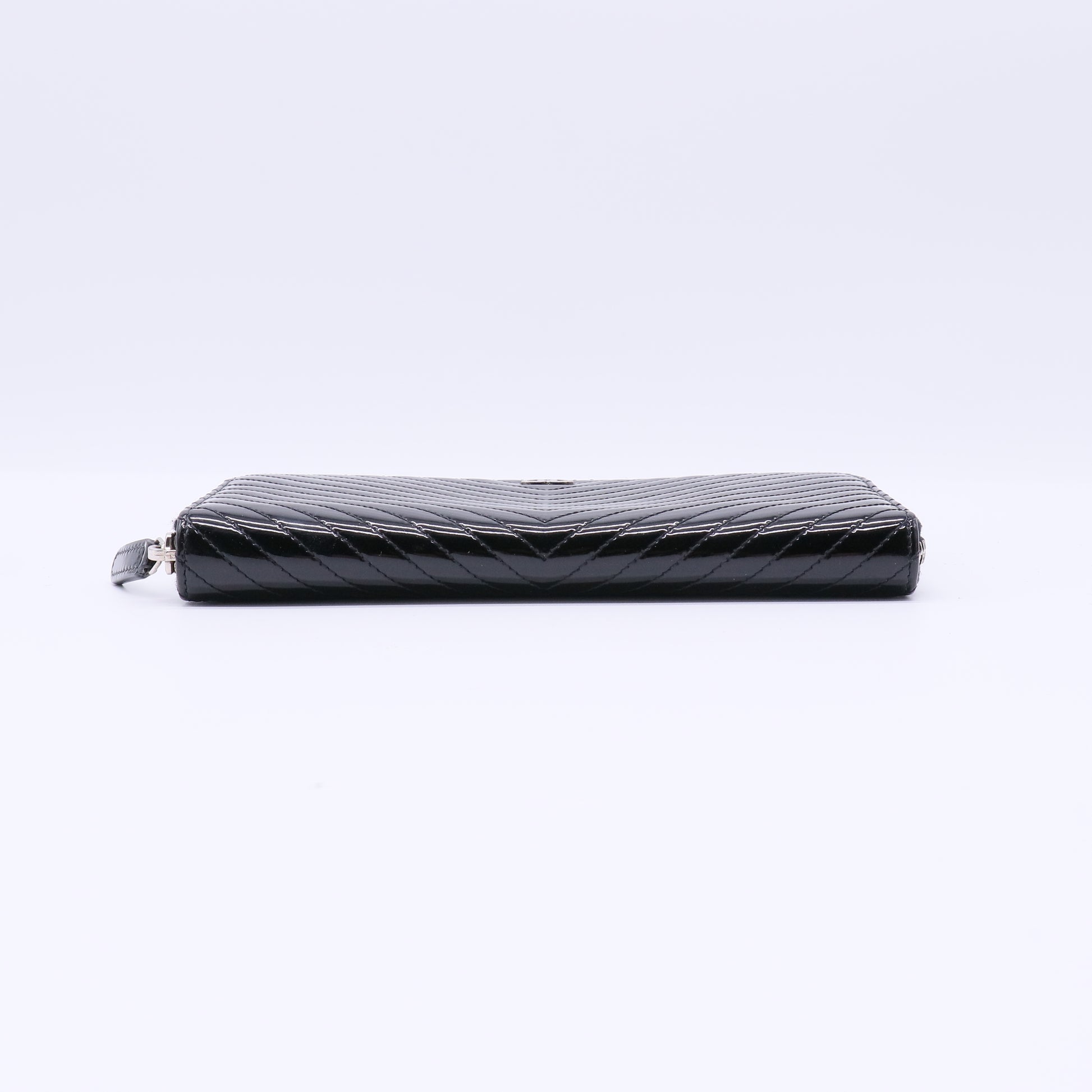Black Chevron Quilted Caviar Leather L-Gusset Zip Wallet W21638