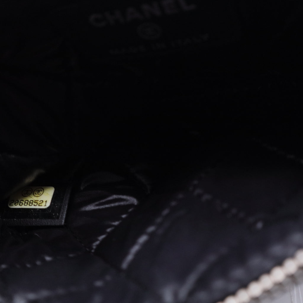 So Black O Case Pouch Quilted Patent Small Twins LDJ3055