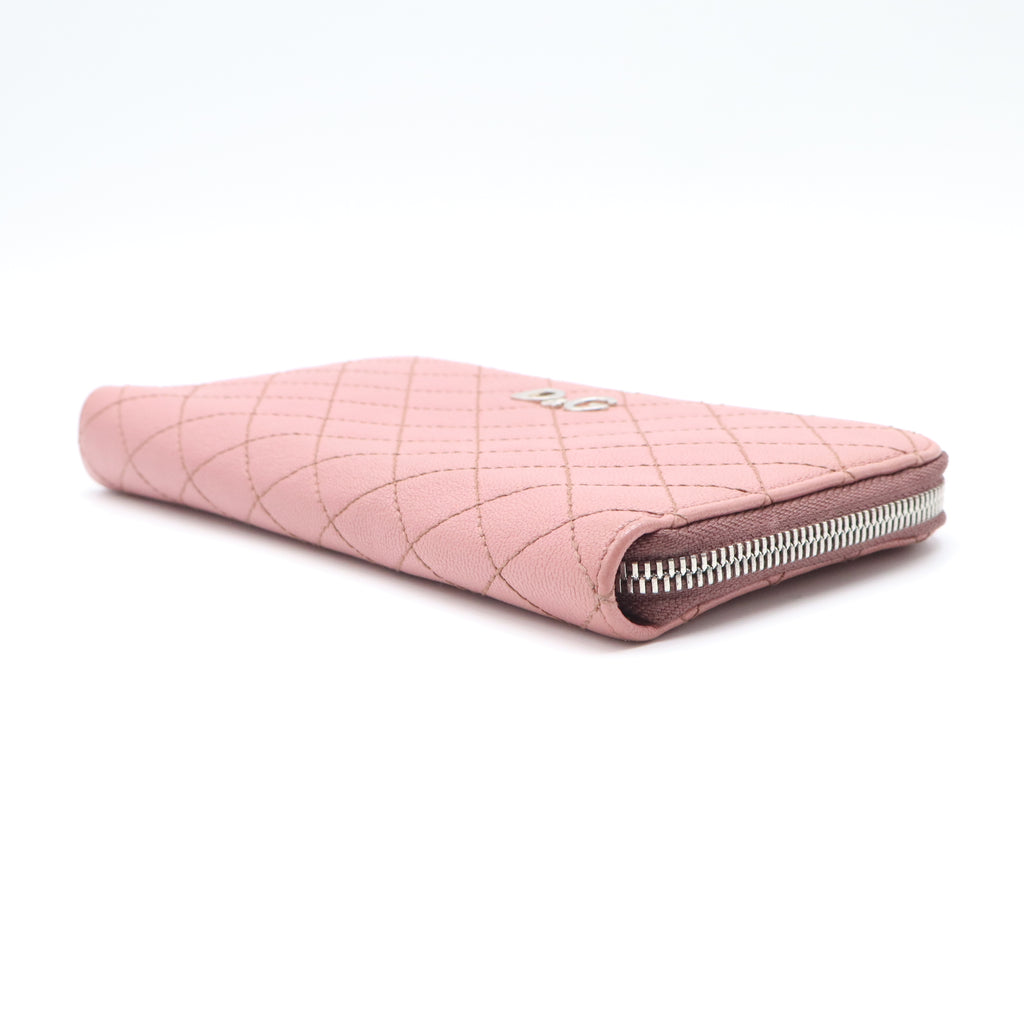Dolce & Gabbana Pink Quilted Leather Zip Around Continental Wallet W21513