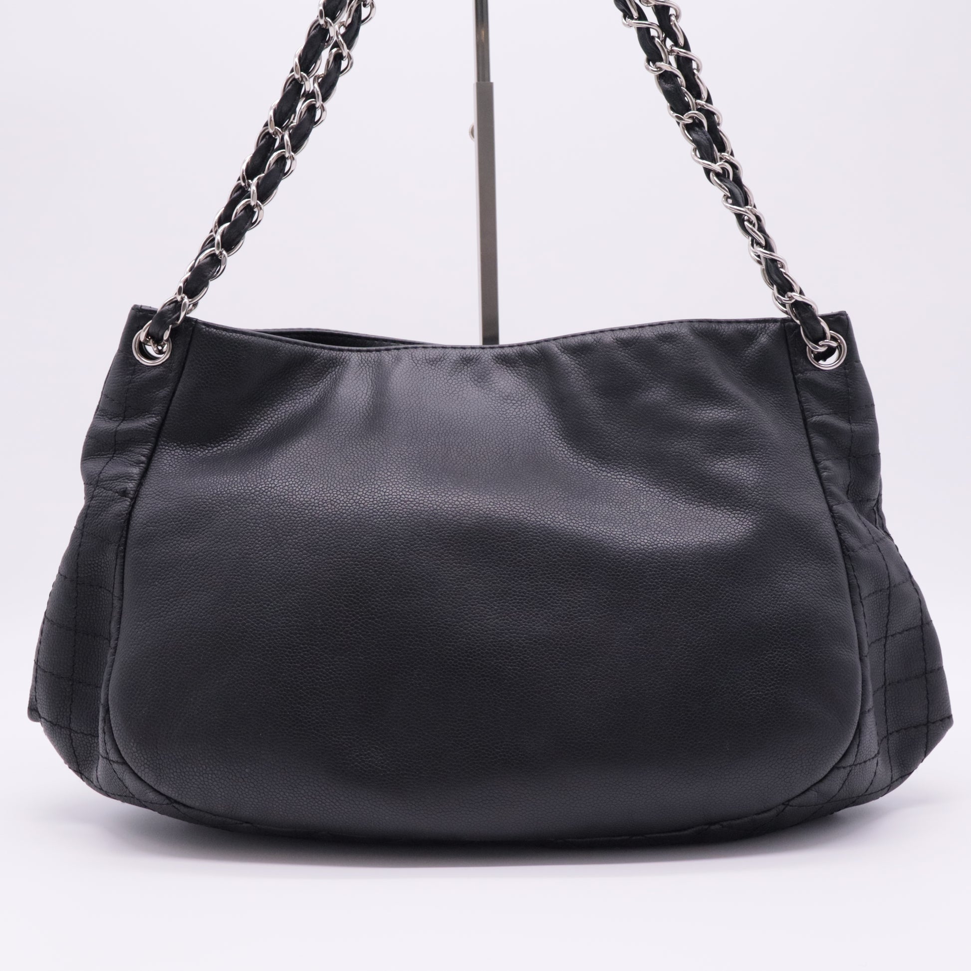 Timeless Half Moon Tote Caviar Large for precious