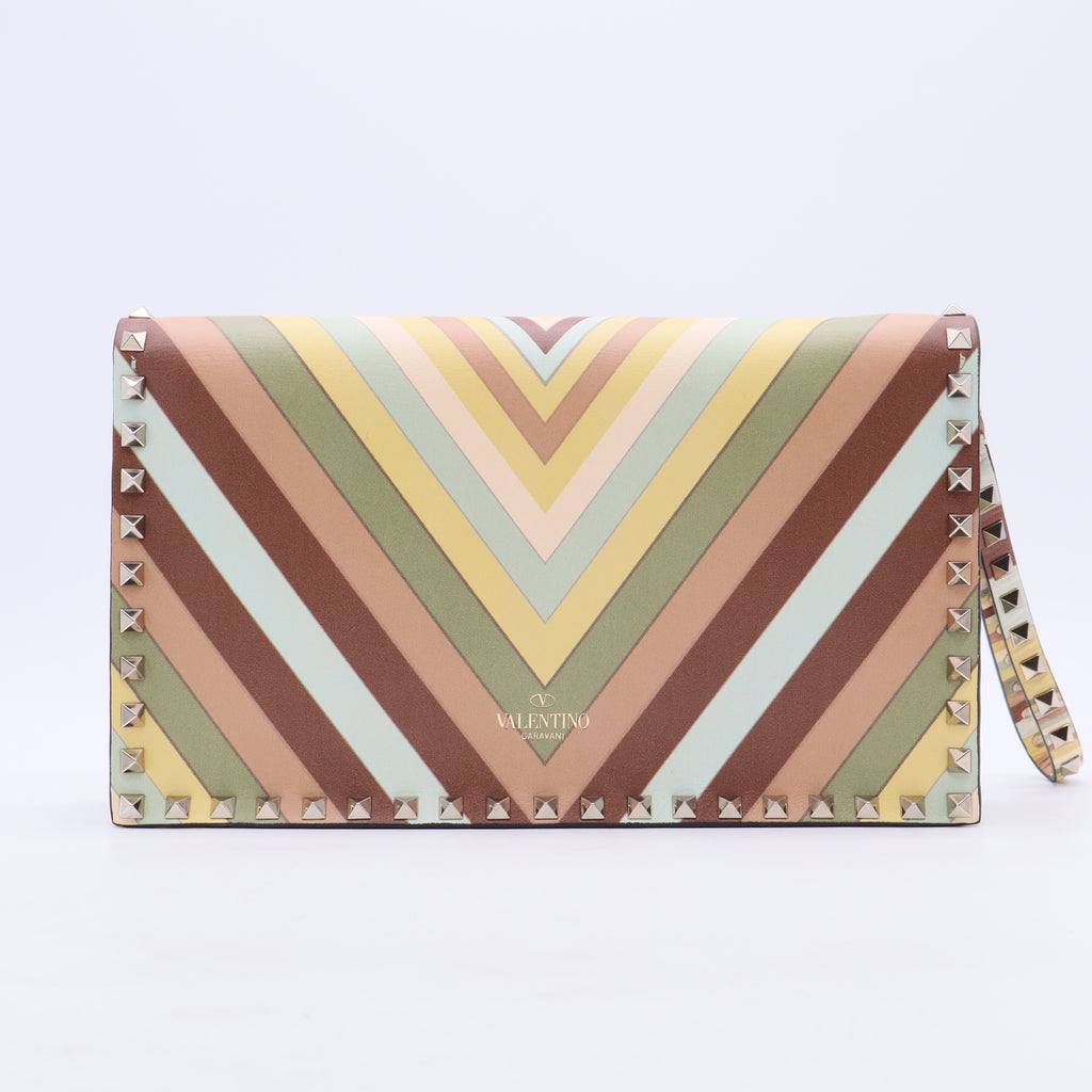 Rockstud Leather Rockstud Flap Wristlet Clutch Medium W20423