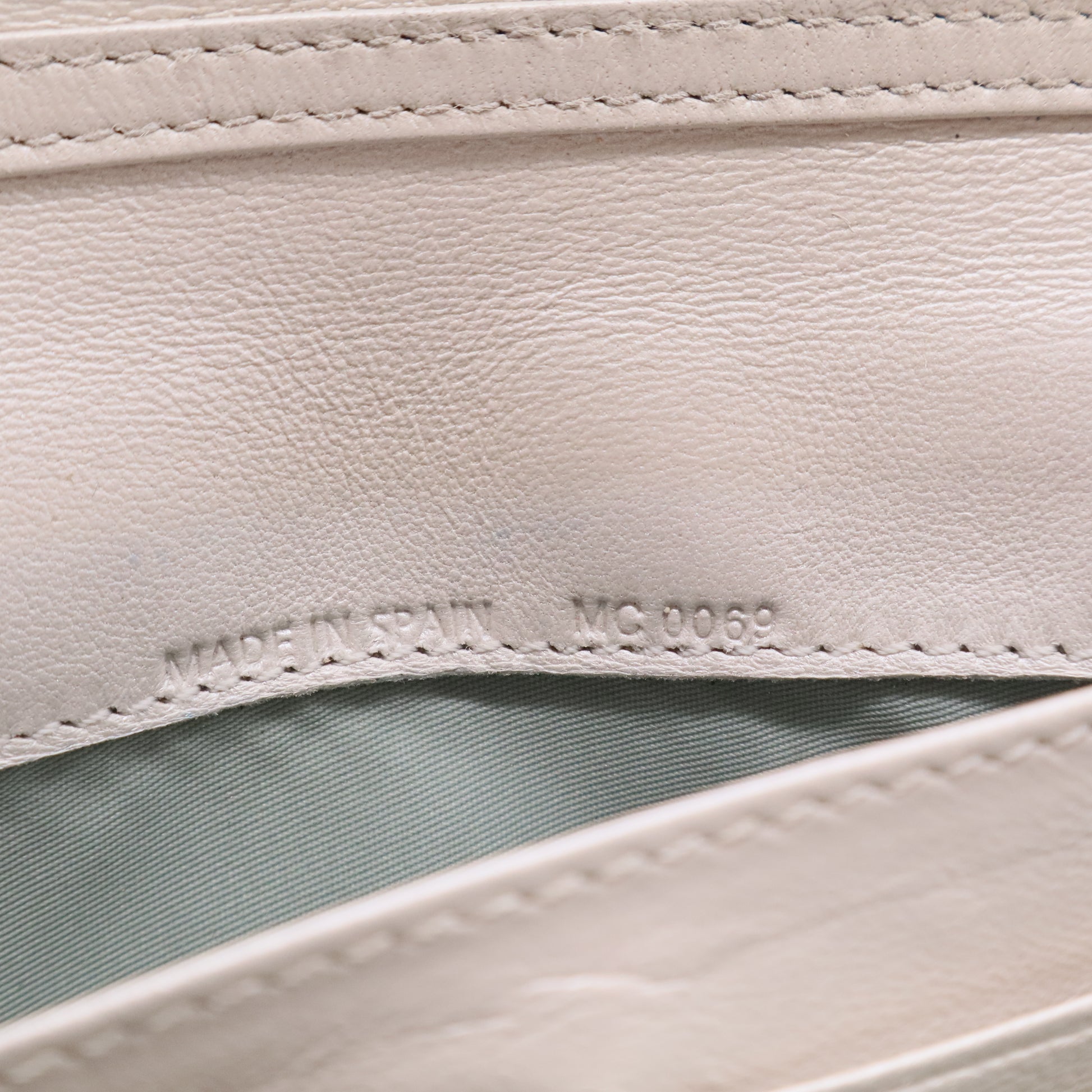 Patent Ultimate Wallet Argent