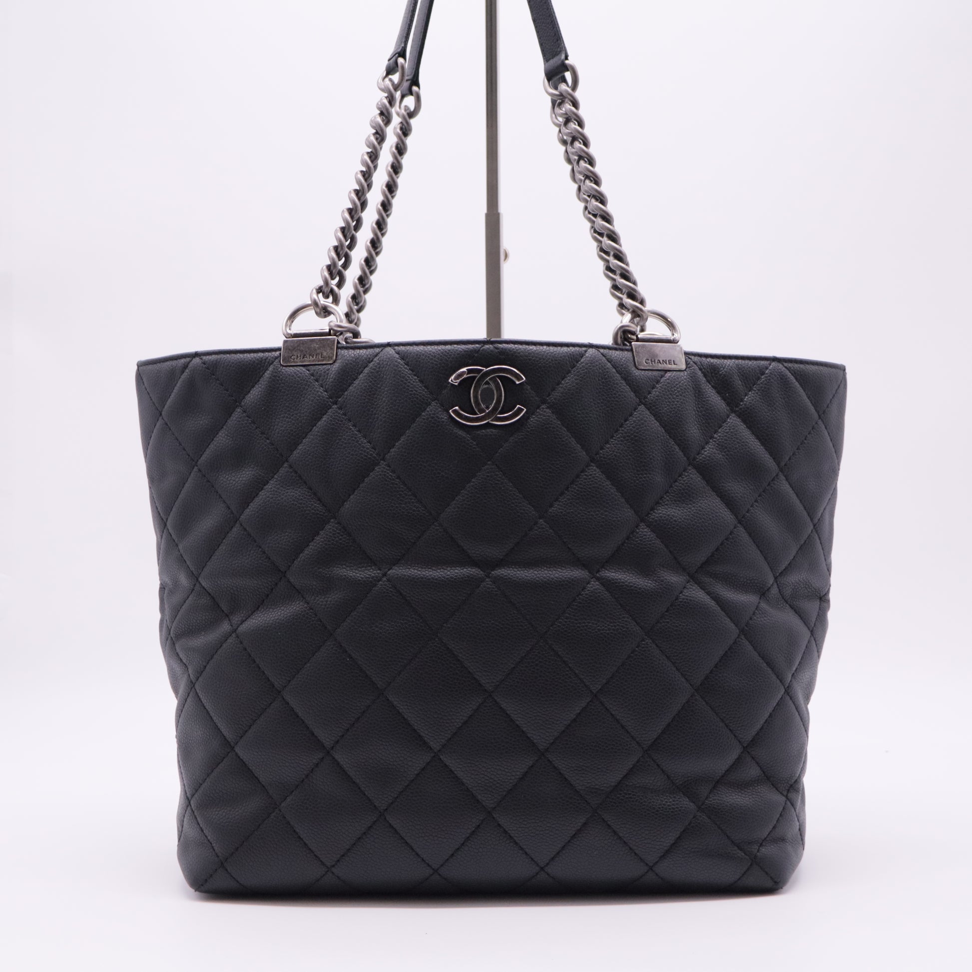 Caviar Shopping In Chains Tote twins